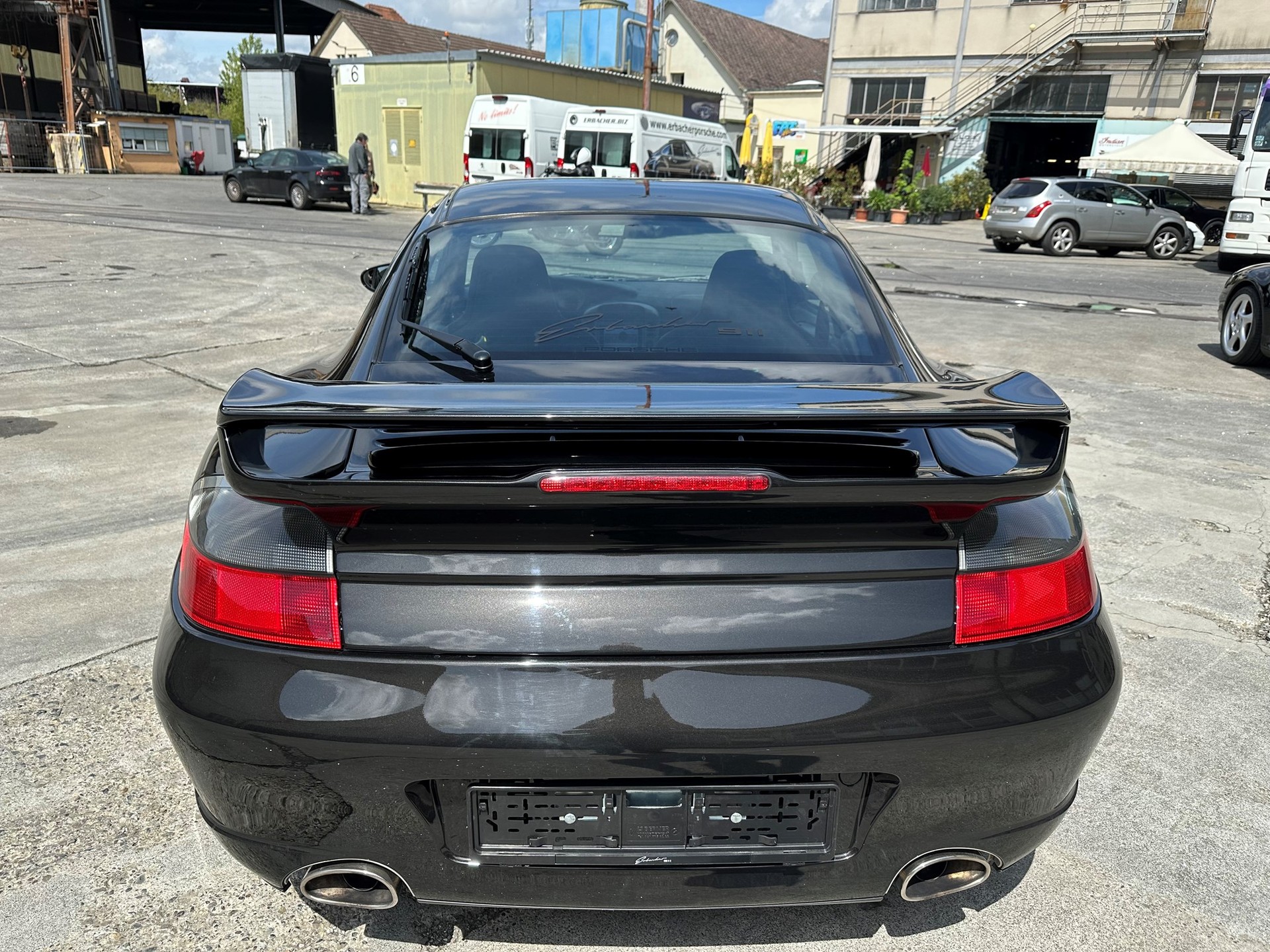 PORSCHE 911 Turbo-image-12