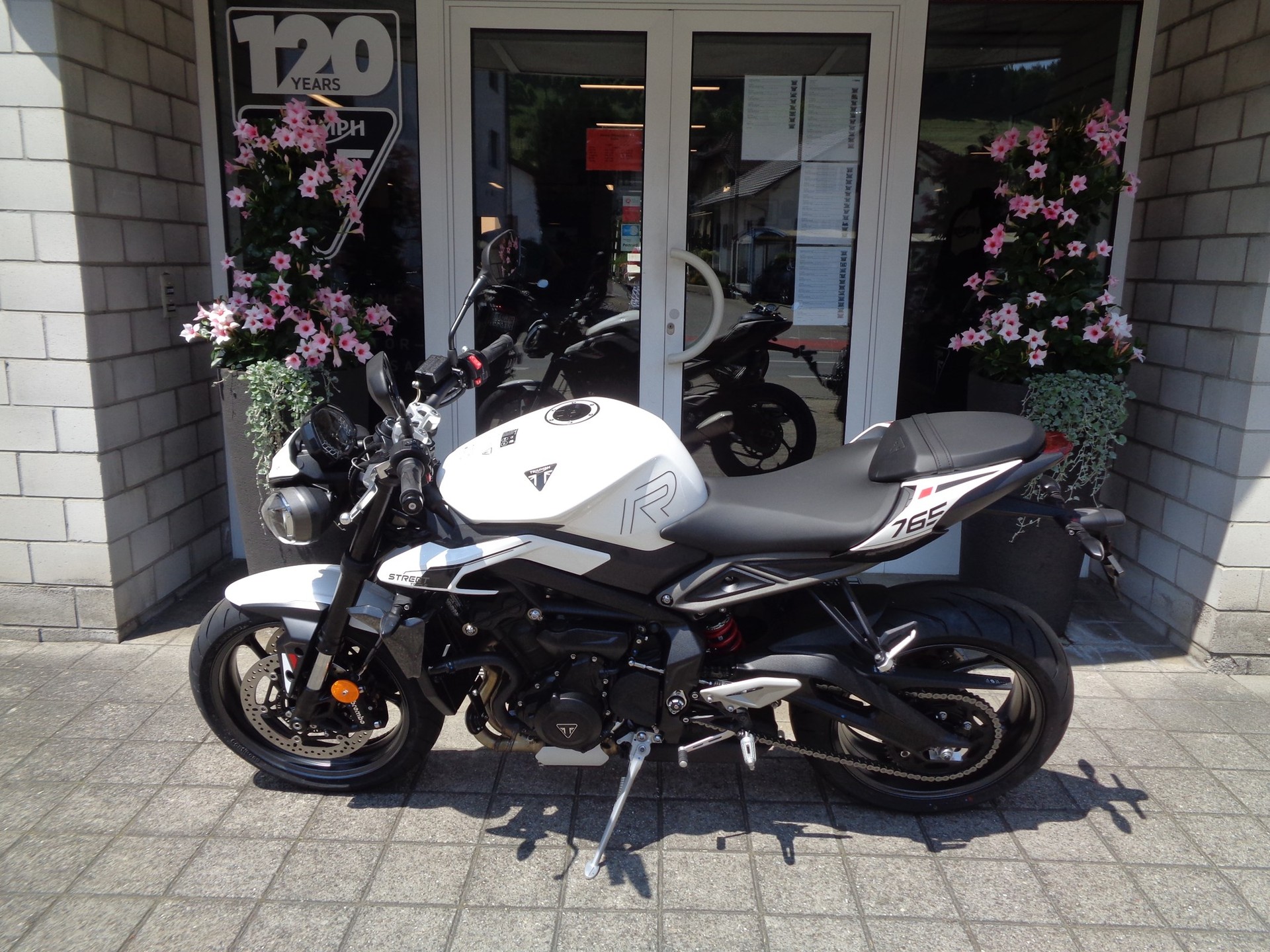 TRIUMPH Street Triple 765 R-image-6