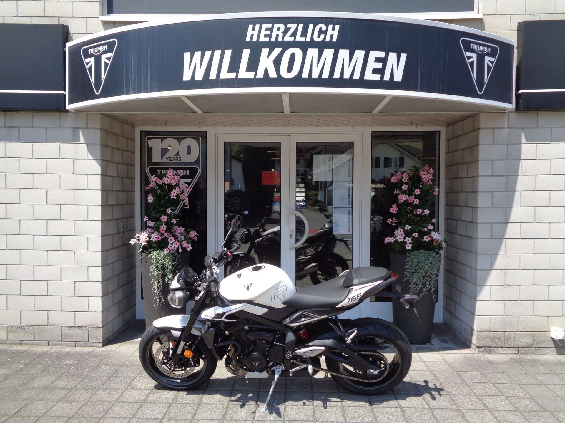 TRIUMPH Street Triple 765 R-image-5