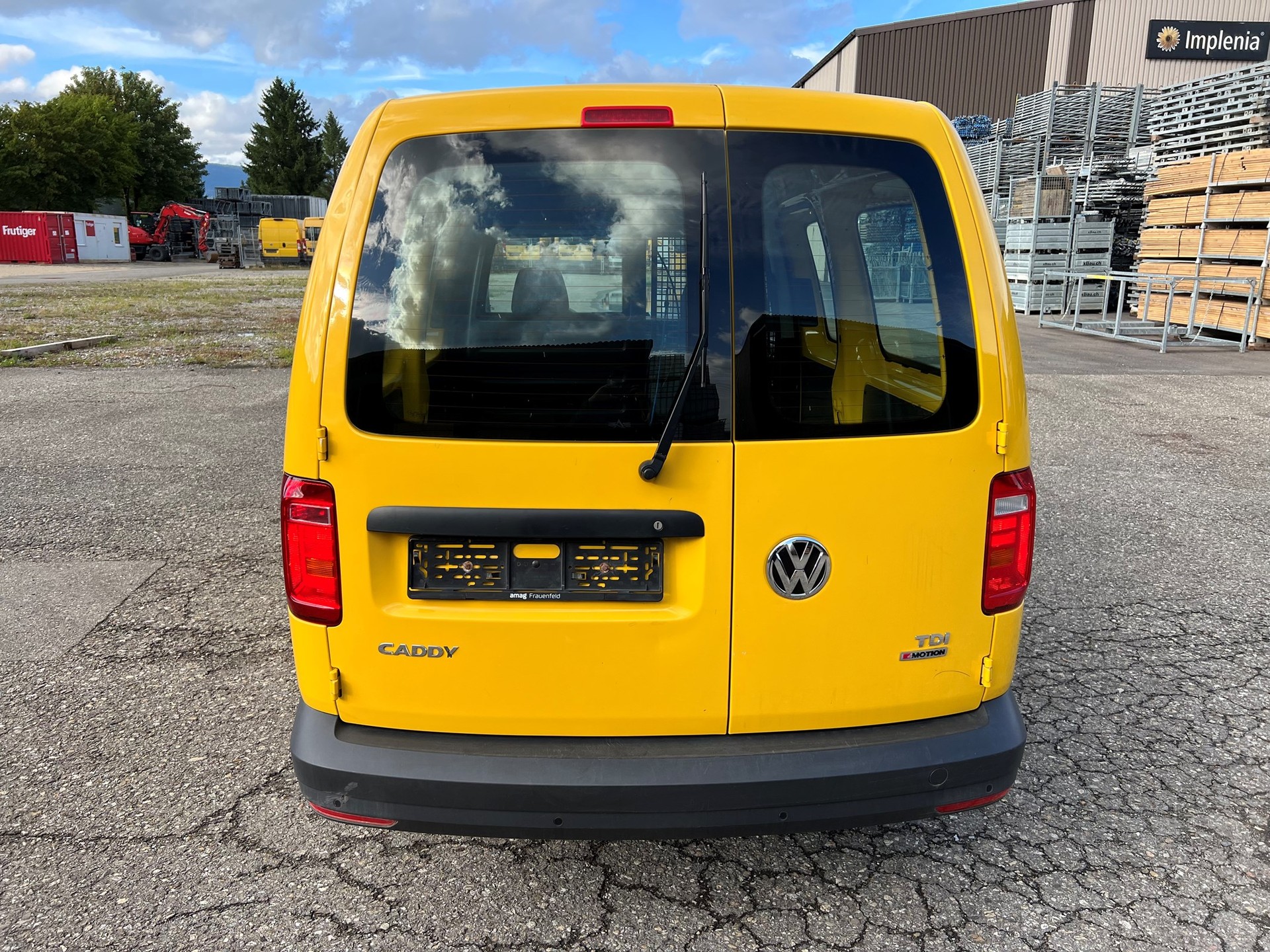 VW CADDY MAXI 2.0 TDI 4 MOTION-image-4