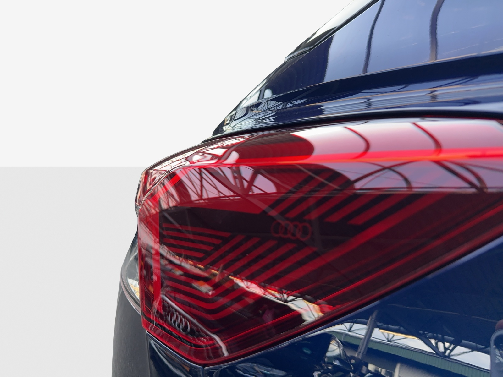 AUDI Q4 e-tron 40-image-16