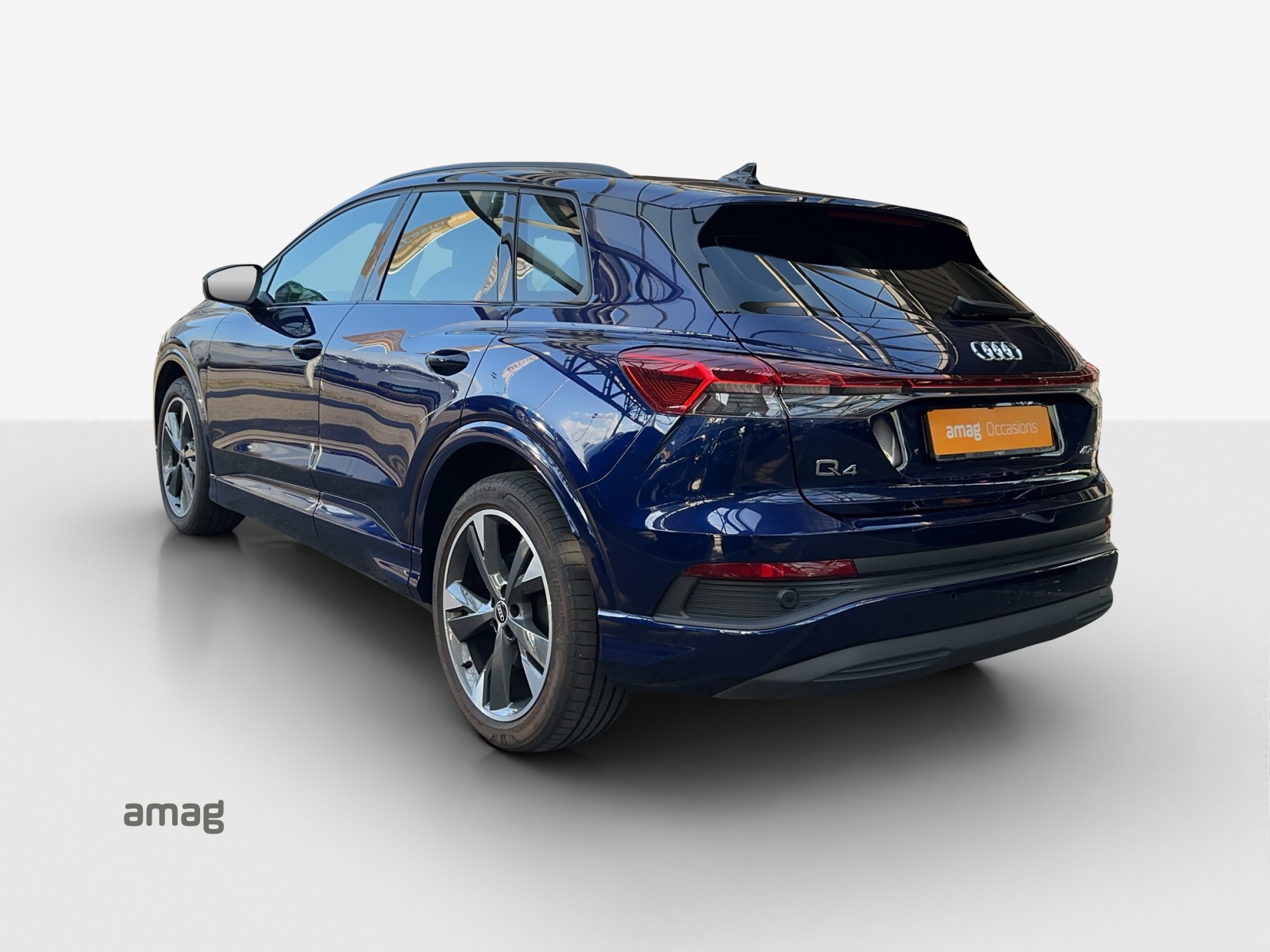 AUDI Q4 e-tron 40-image-2