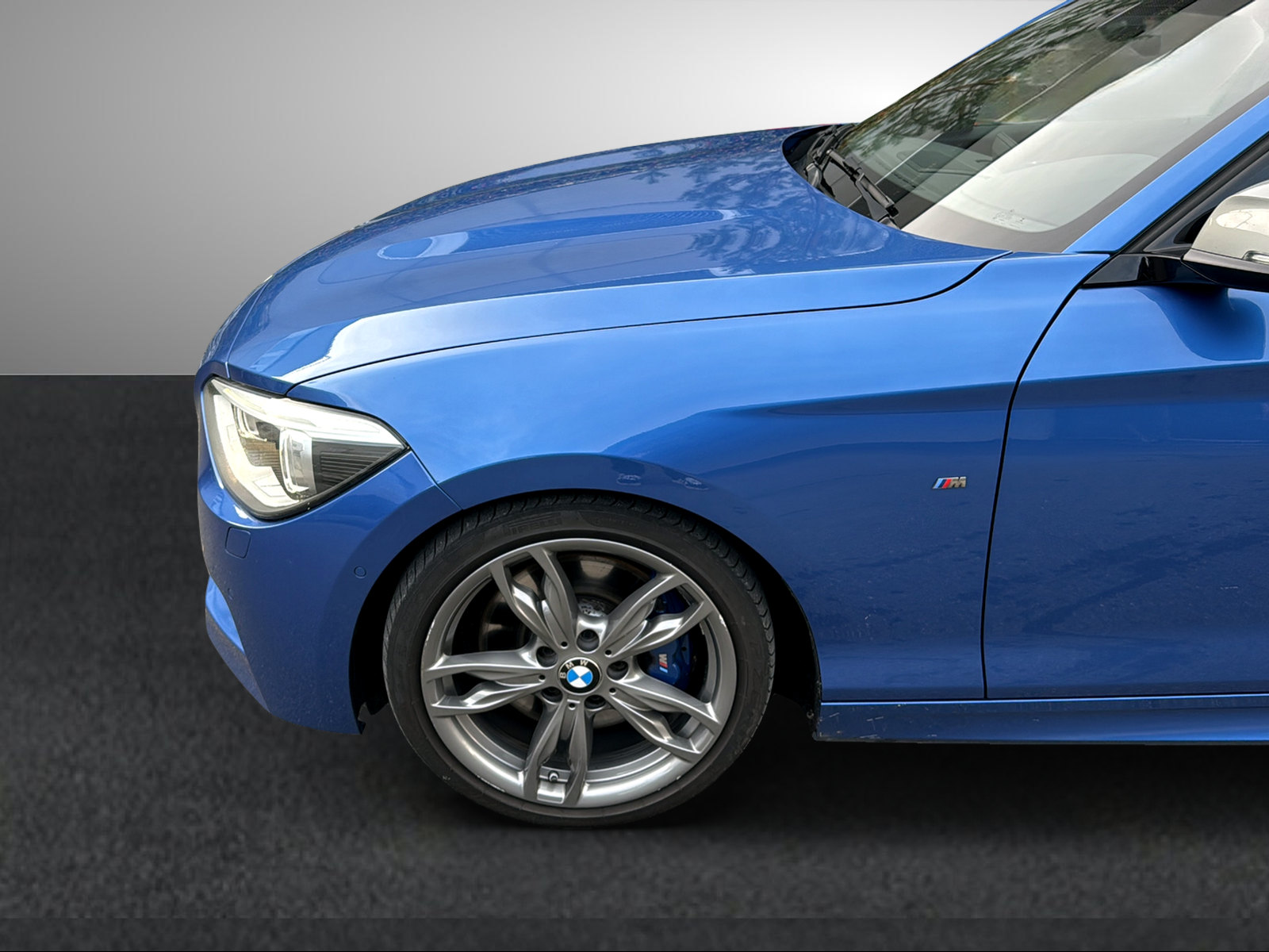 BMW M135i xDrive Steptronic-image-4