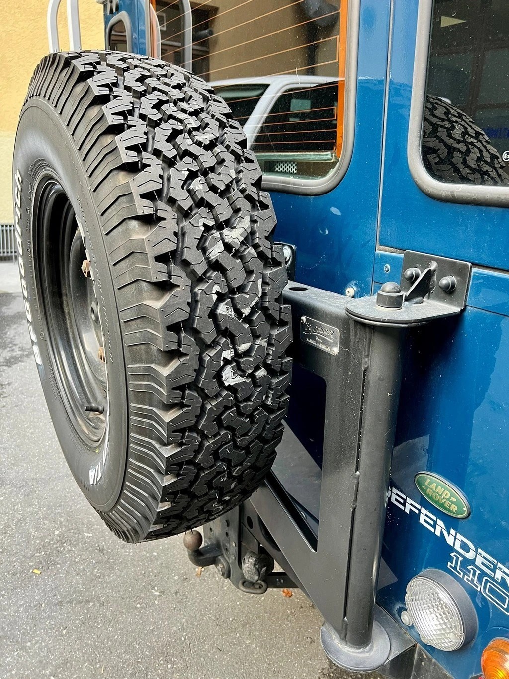 LAND ROVER Defender 110 SW 2.5 Td5-image-11
