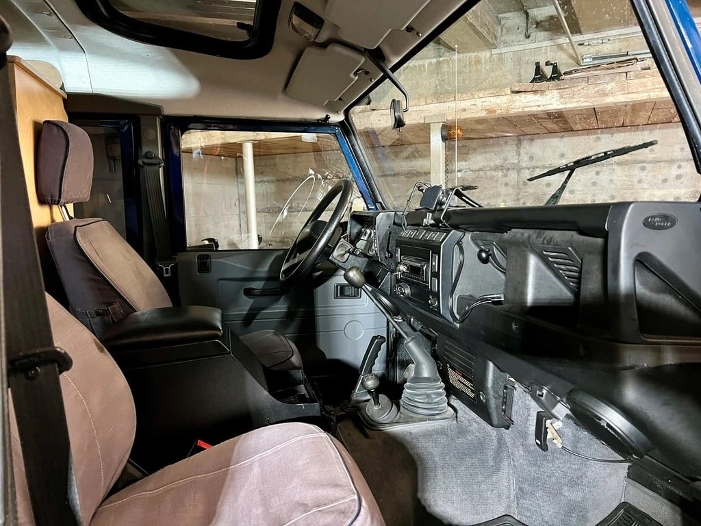 LAND ROVER Defender 110 SW 2.5 Td5-image-7
