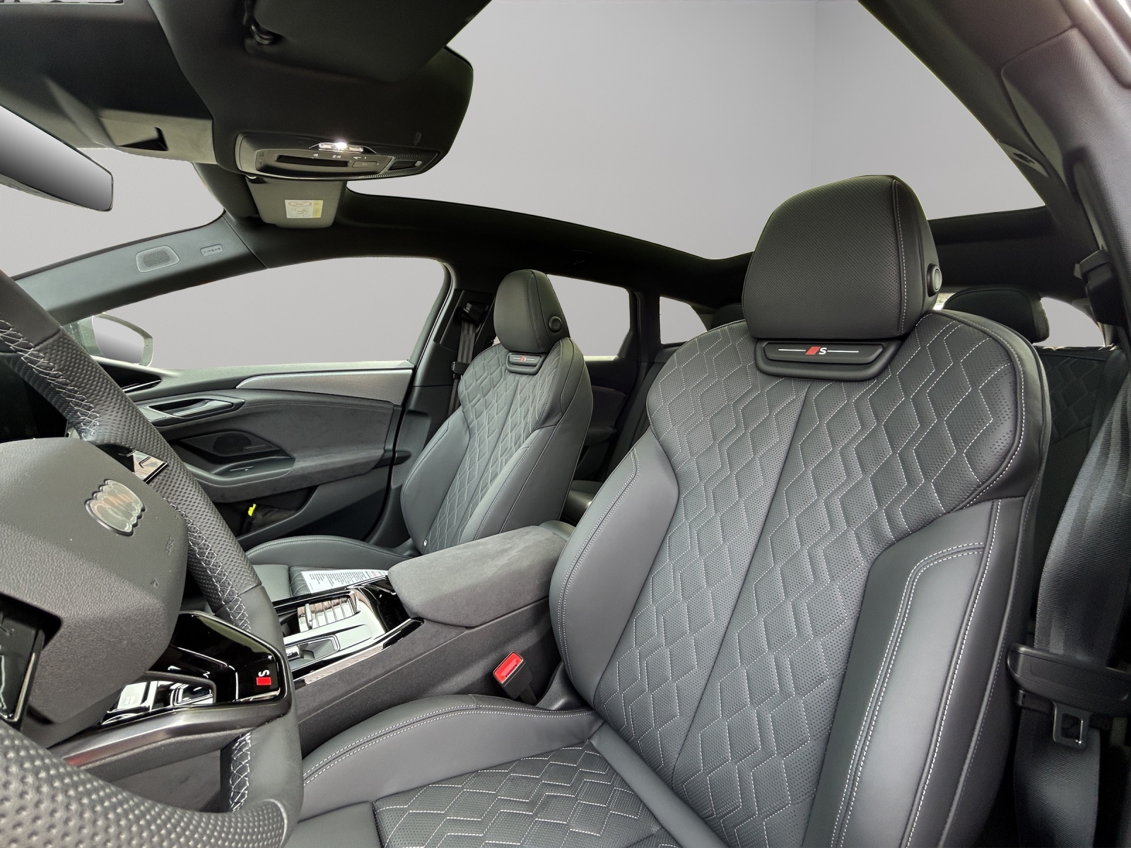 AUDI A6 Avant e-tron quattro-image-5