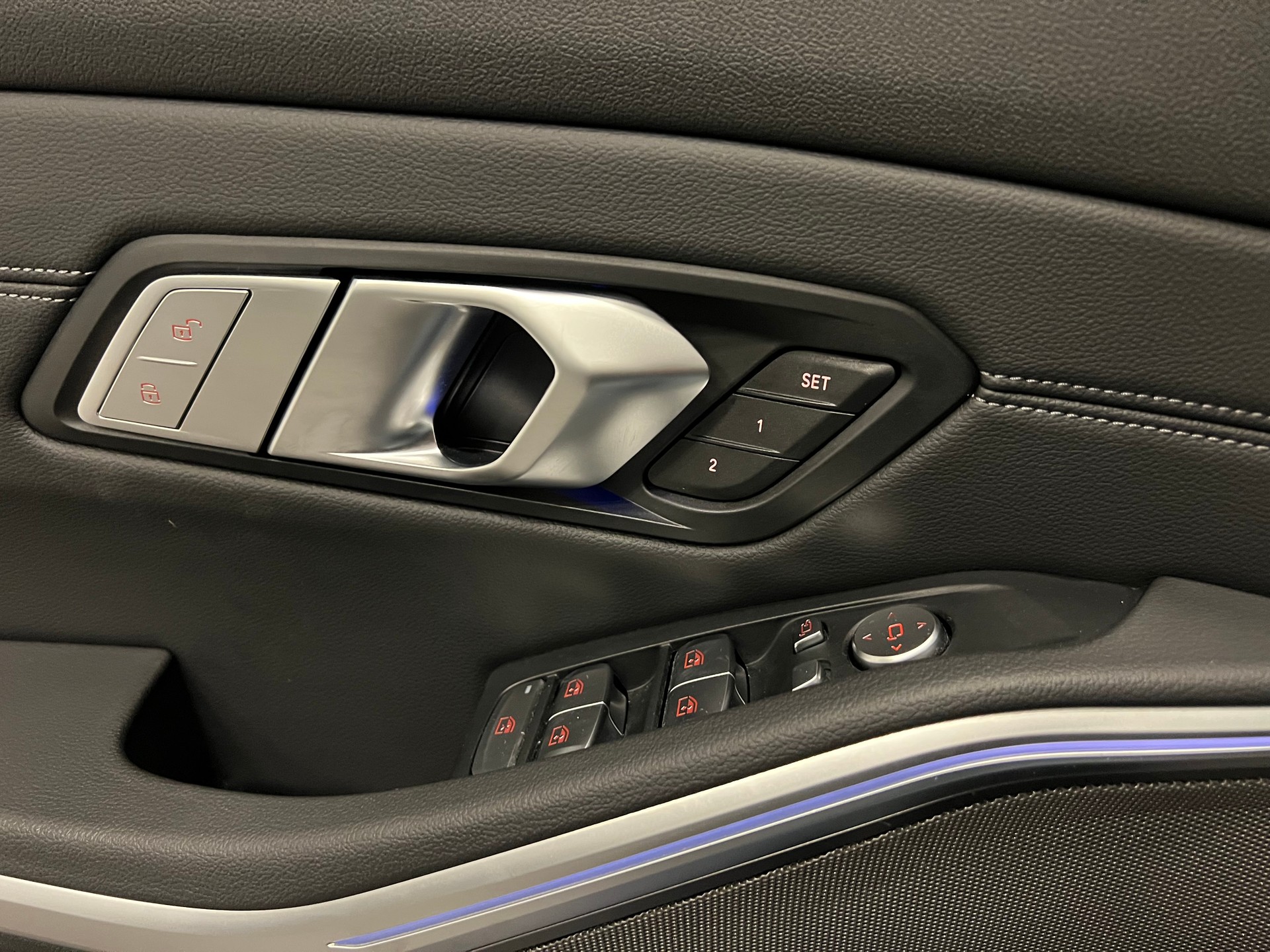 BMW M340d xDrive 48V Touring Steptronic Sport-image-28