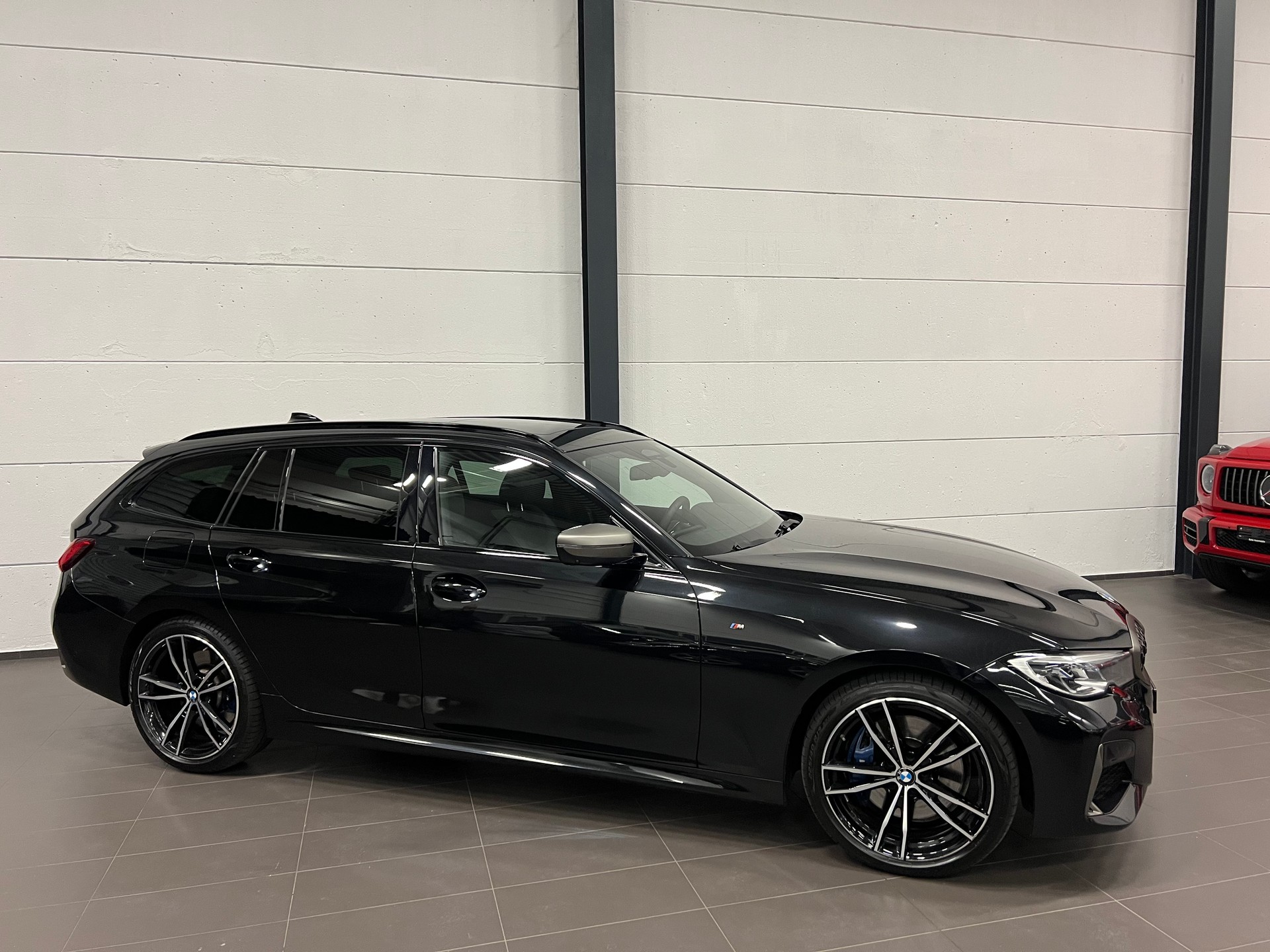 BMW M340d xDrive 48V Touring Steptronic Sport-image-3