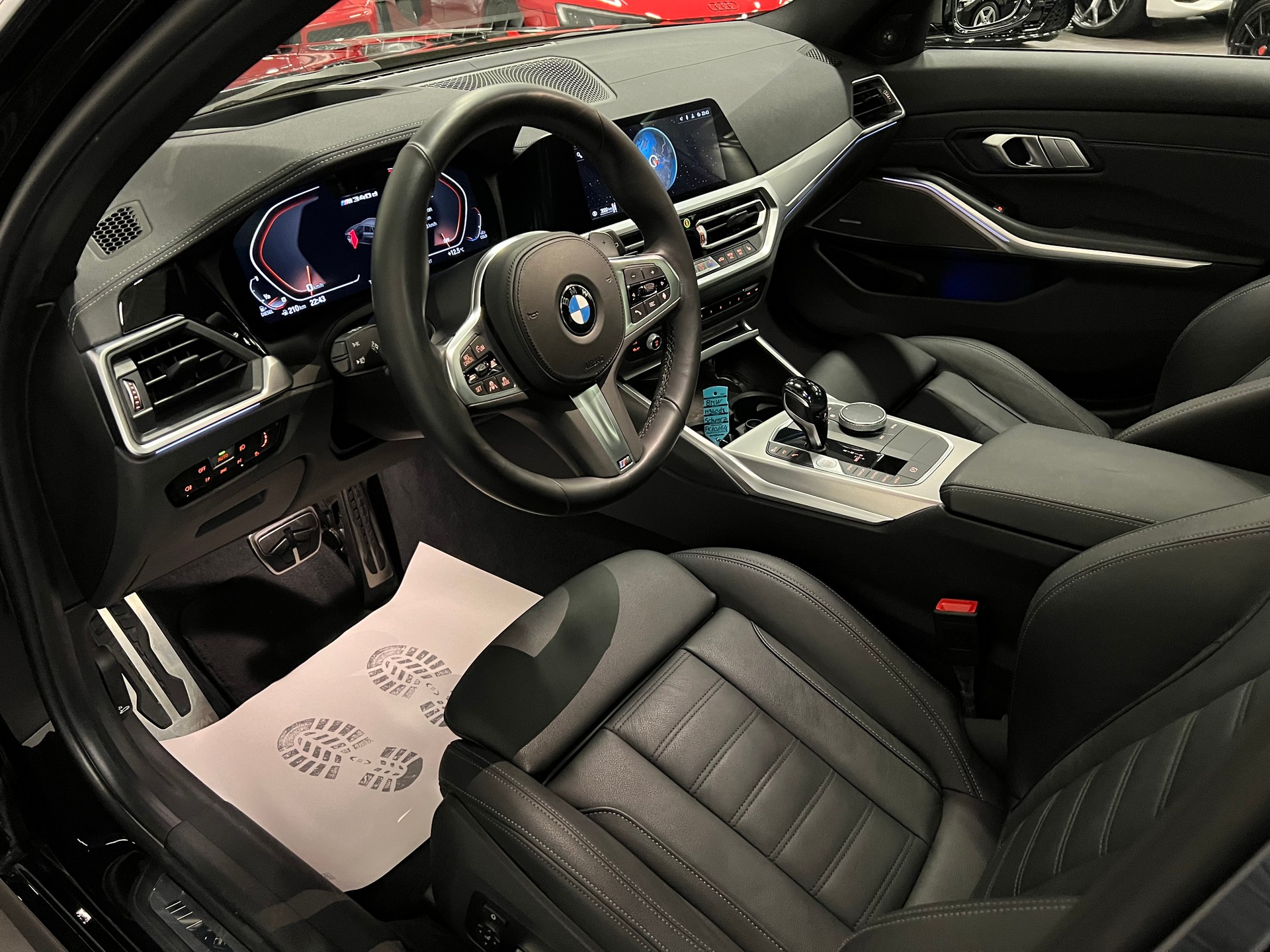 BMW M340d xDrive 48V Touring Steptronic Sport-image-16