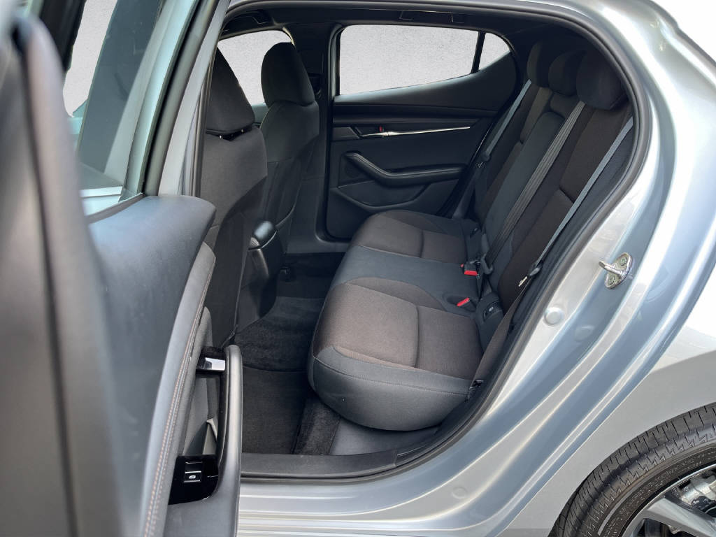 MAZDA 3 Hatchback 2.0 150 Ambition Plus-image-12