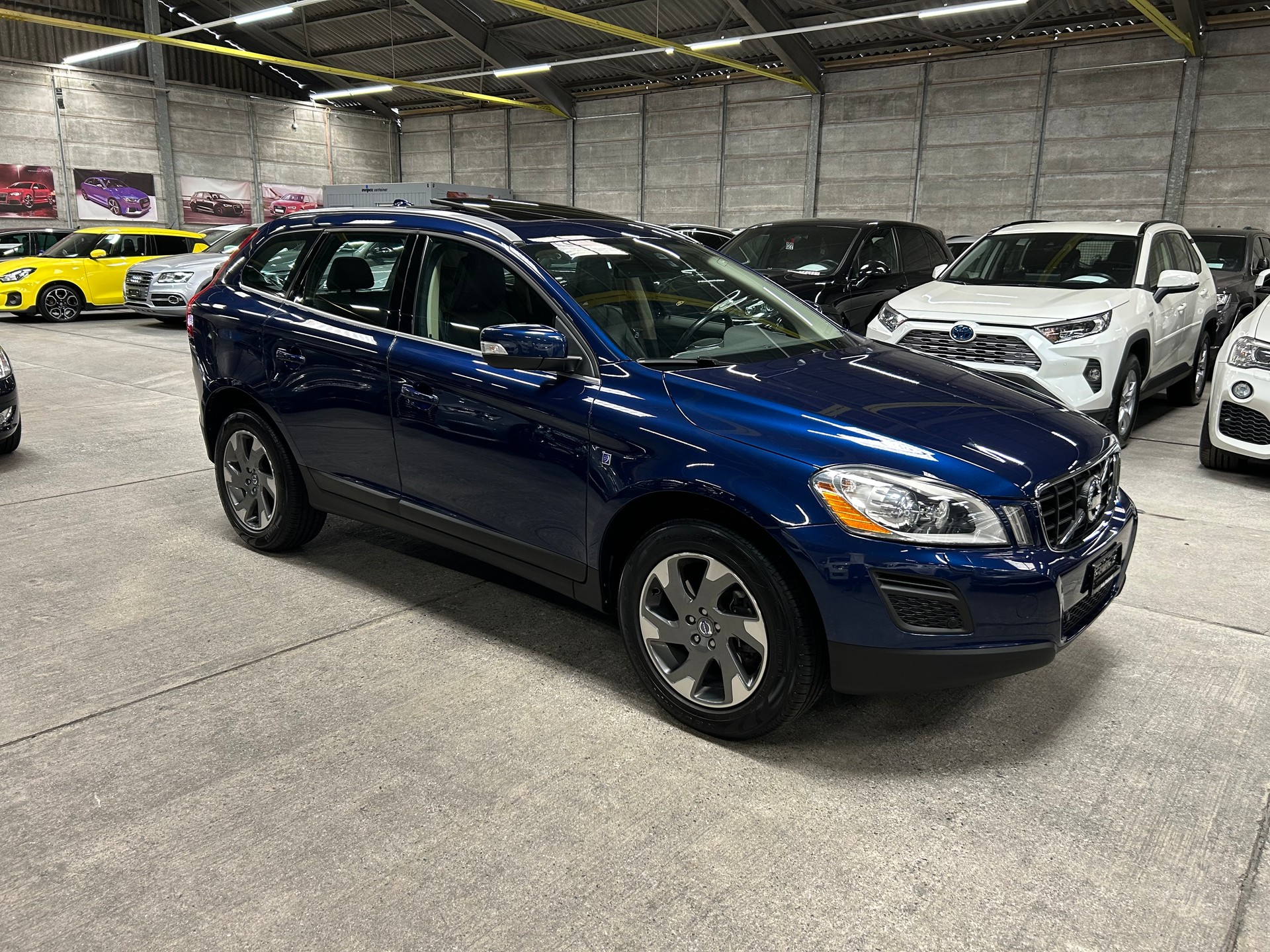 VOLVO XC60 D3 AWD OceanRace Geartronic-image-1
