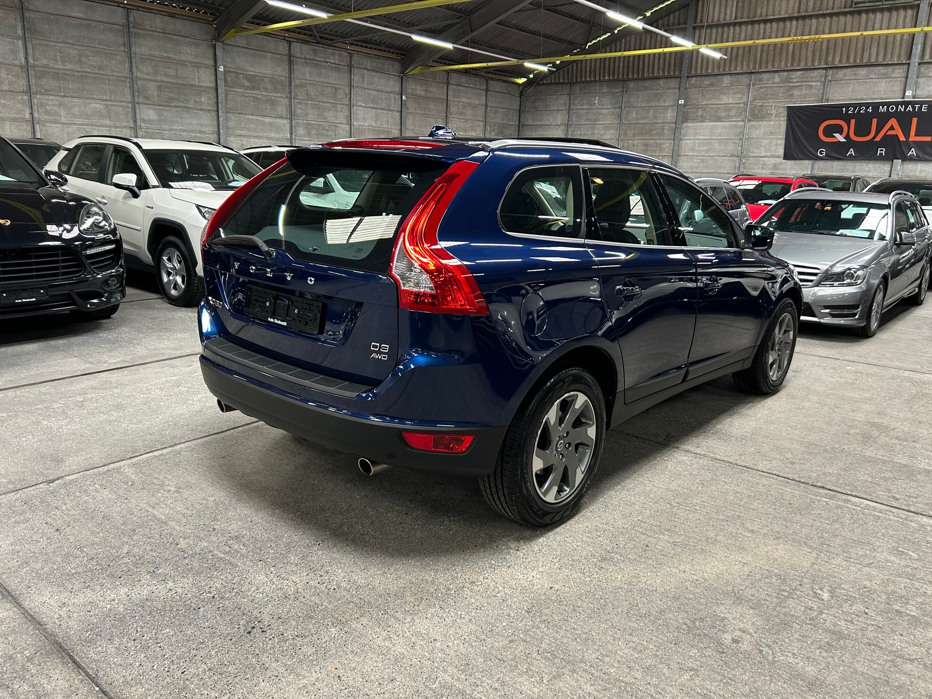 VOLVO XC60 D3 AWD OceanRace Geartronic-image-3