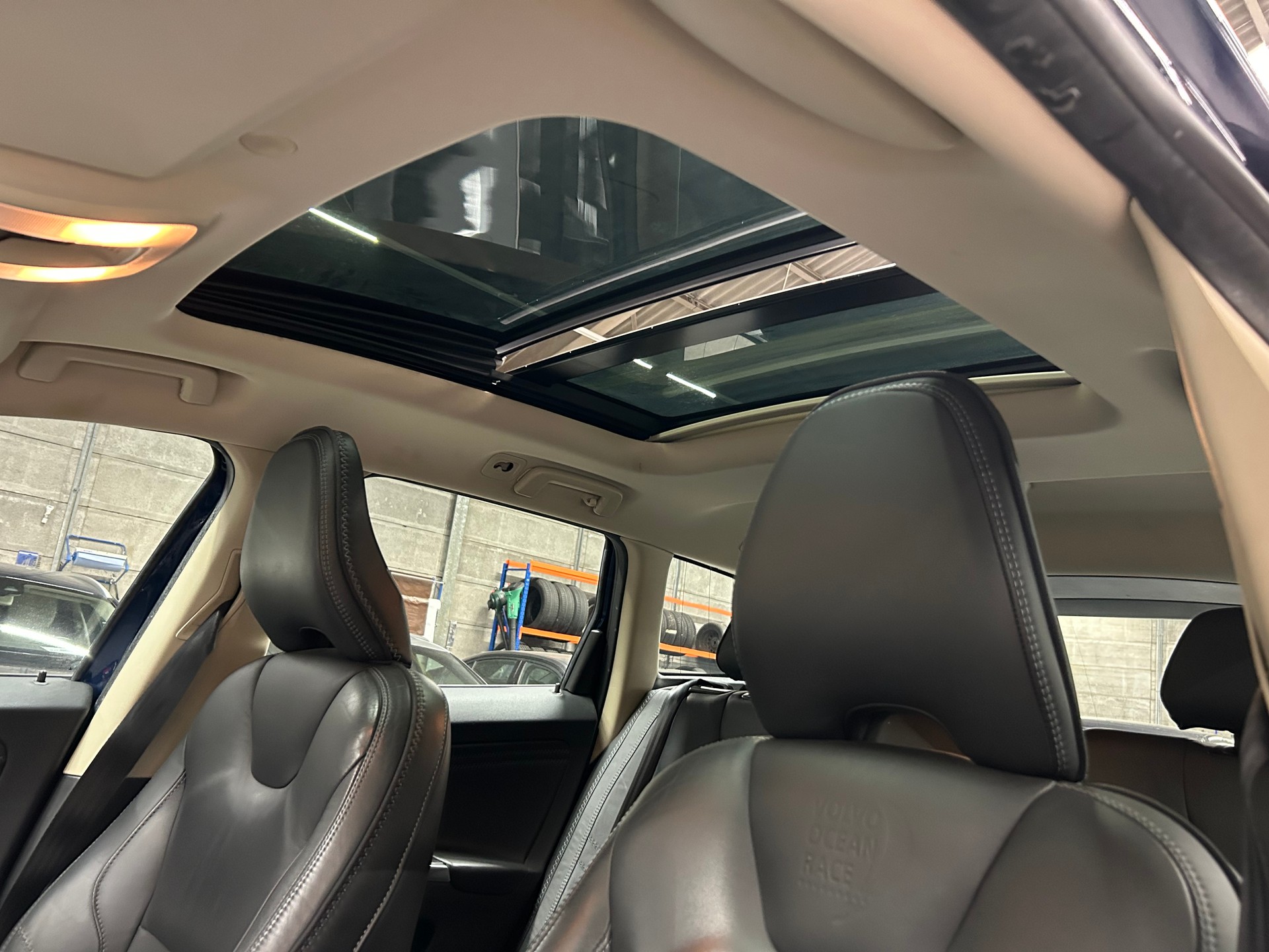 VOLVO XC60 D3 AWD OceanRace Geartronic-image-11