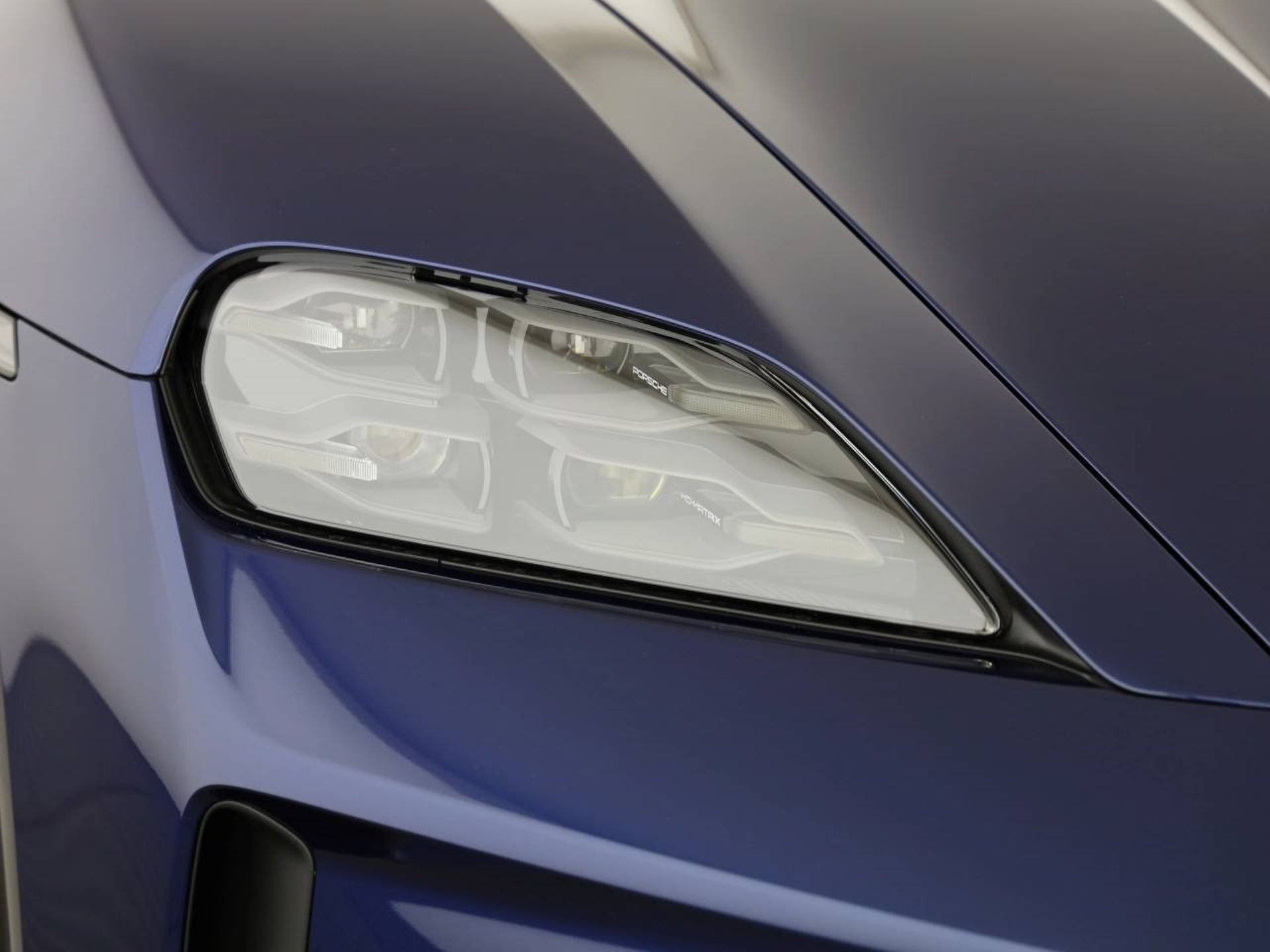 PORSCHE Taycan GTS Sport Turismo-image-8