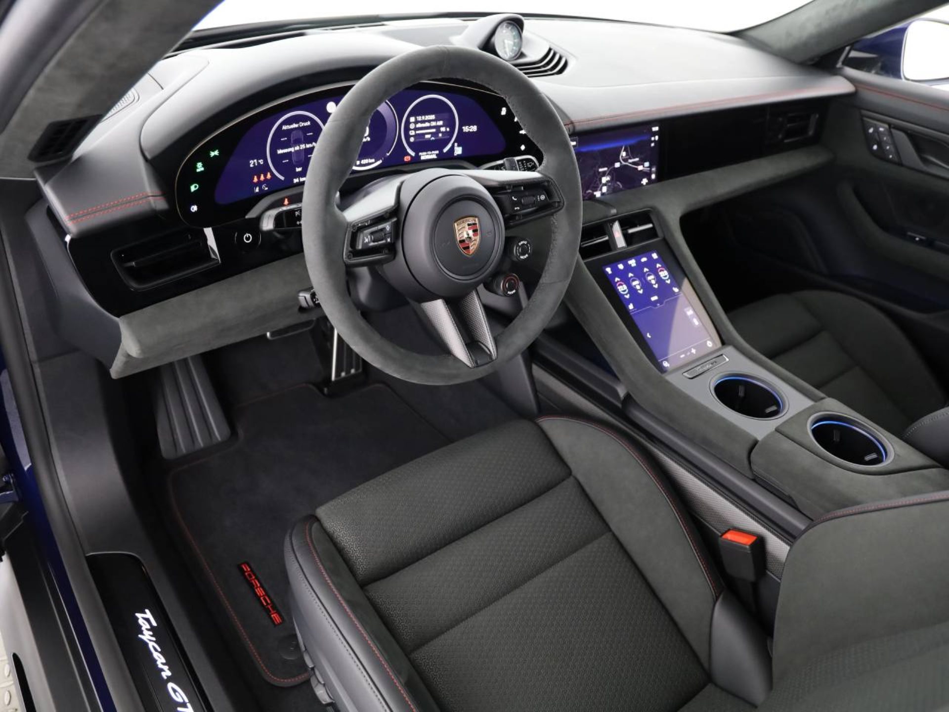 PORSCHE Taycan GTS Sport Turismo-image-9