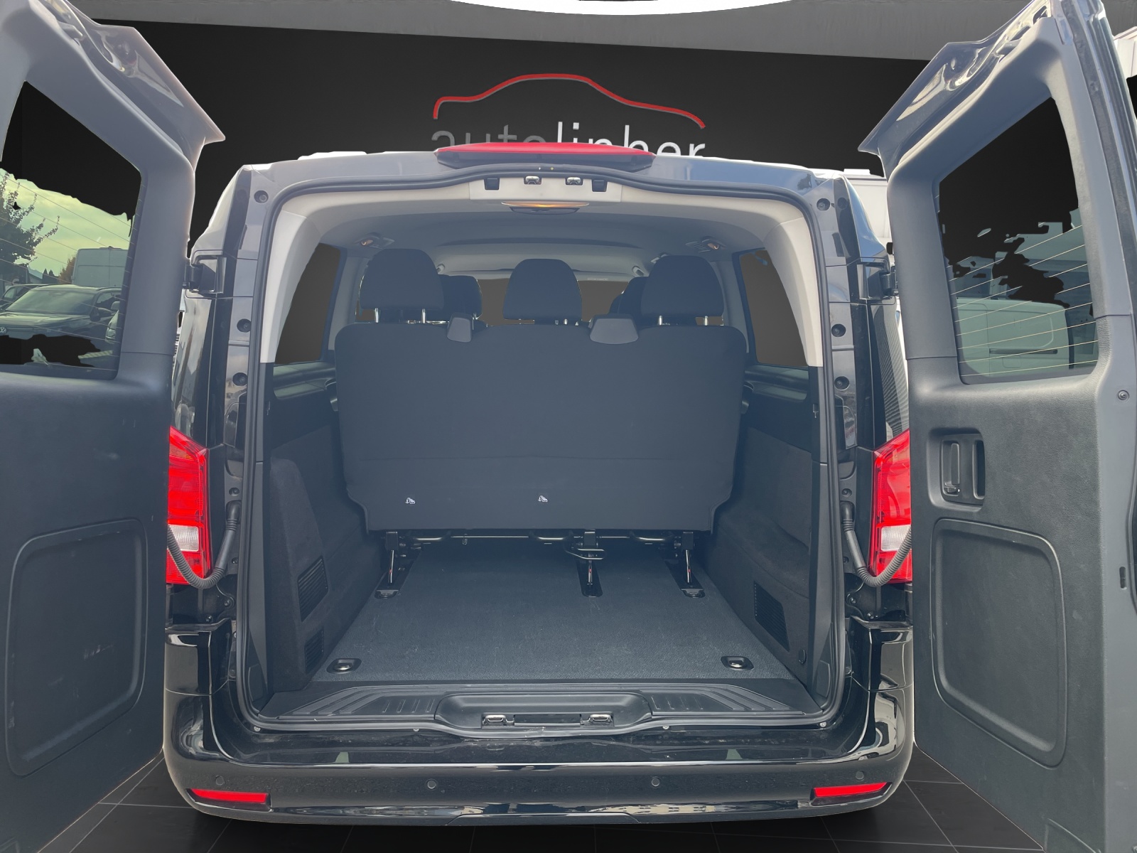 MERCEDES-BENZ Vito 119 CDI Extralang Pro Tourer 4Matic 9G-Tronic-image-12