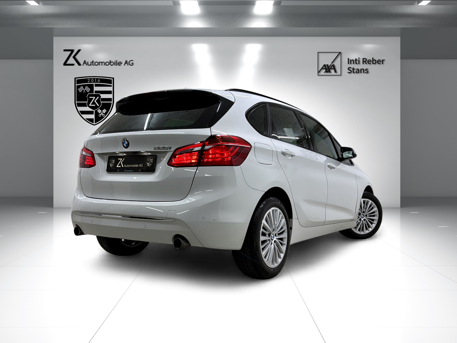BMW 225i Active Tourer Luxury Line 231PS Steptronic ★ RF-Kamera ★ Head-Up-Display ★ Leder ★ Komfortzugang ★-image-1