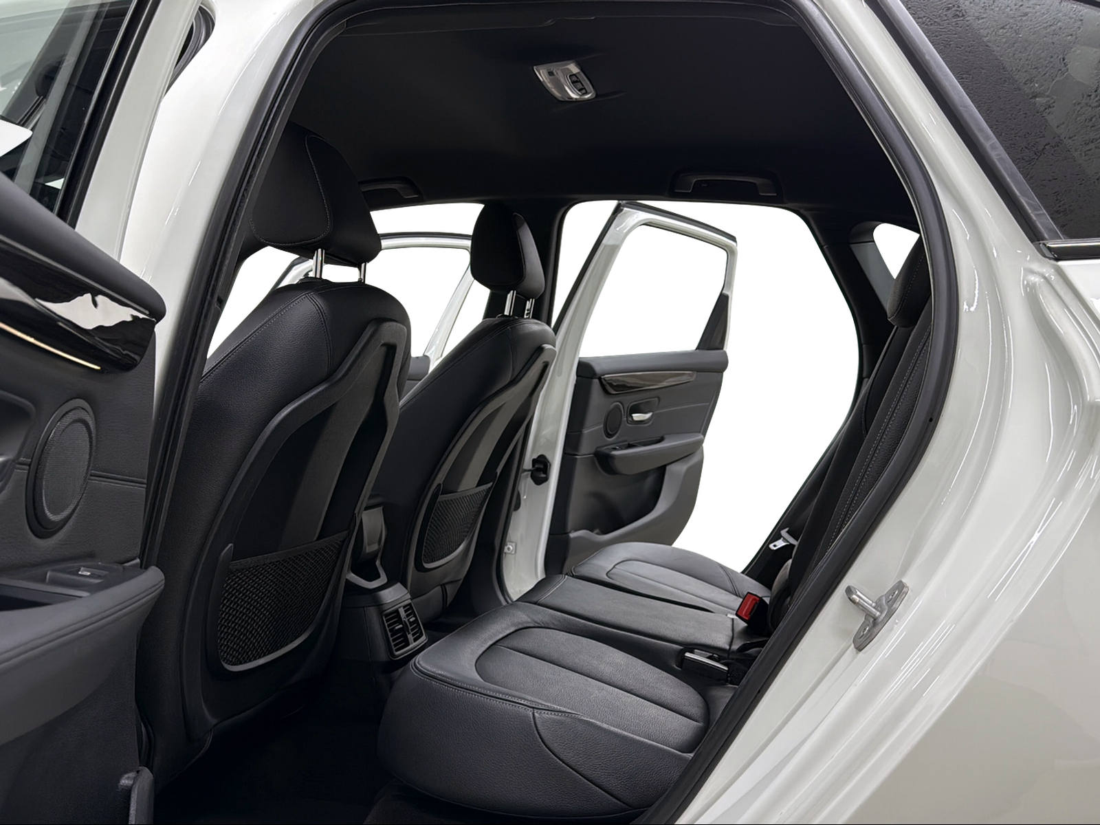 BMW 225i Active Tourer Luxury Line 231PS Steptronic ★ RF-Kamera ★ Head-Up-Display ★ Leder ★ Komfortzugang ★-image-7