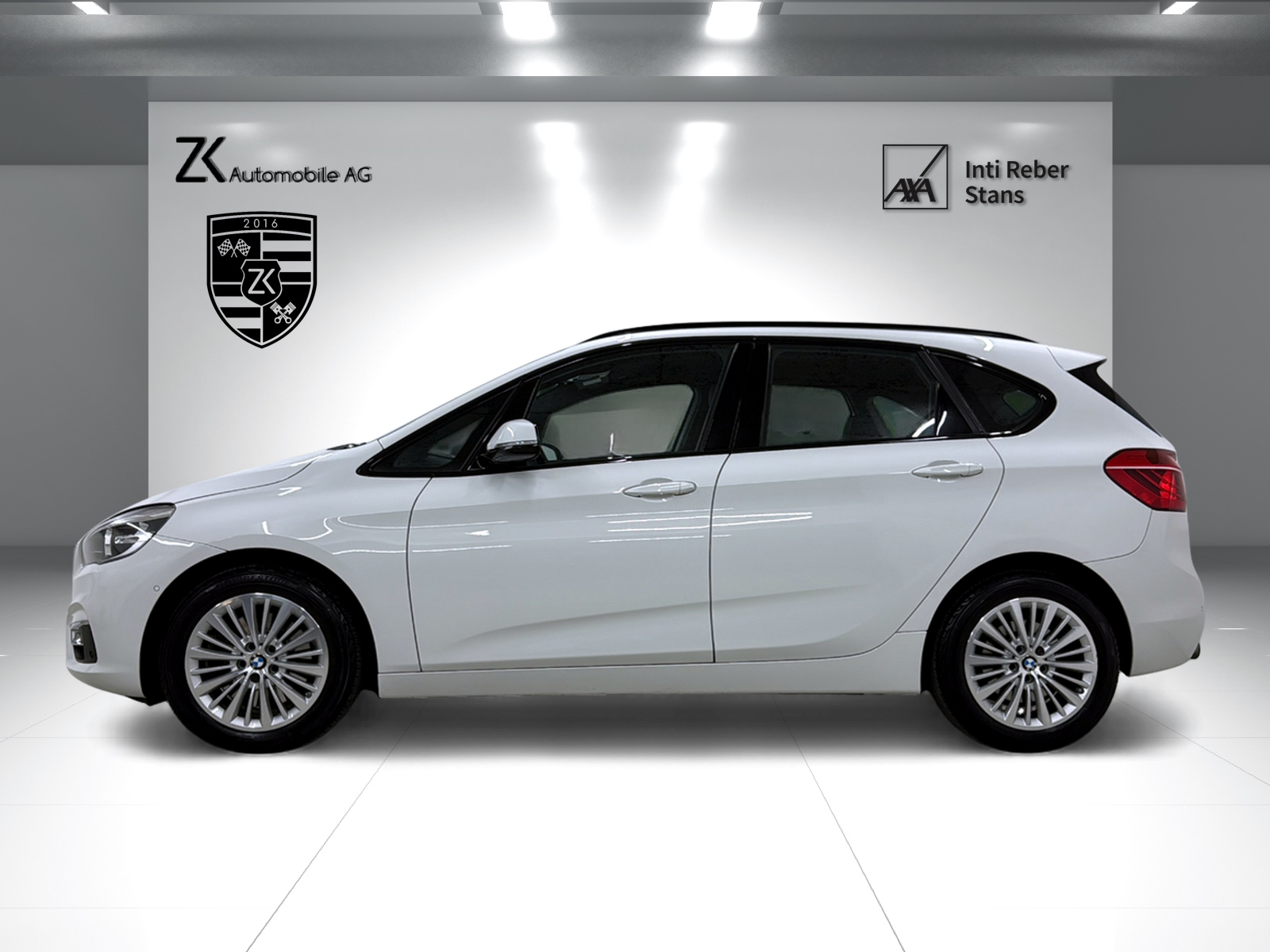 BMW 225i Active Tourer Luxury Line 231PS Steptronic ★ RF-Kamera ★ Head-Up-Display ★ Leder ★ Komfortzugang ★-image-2
