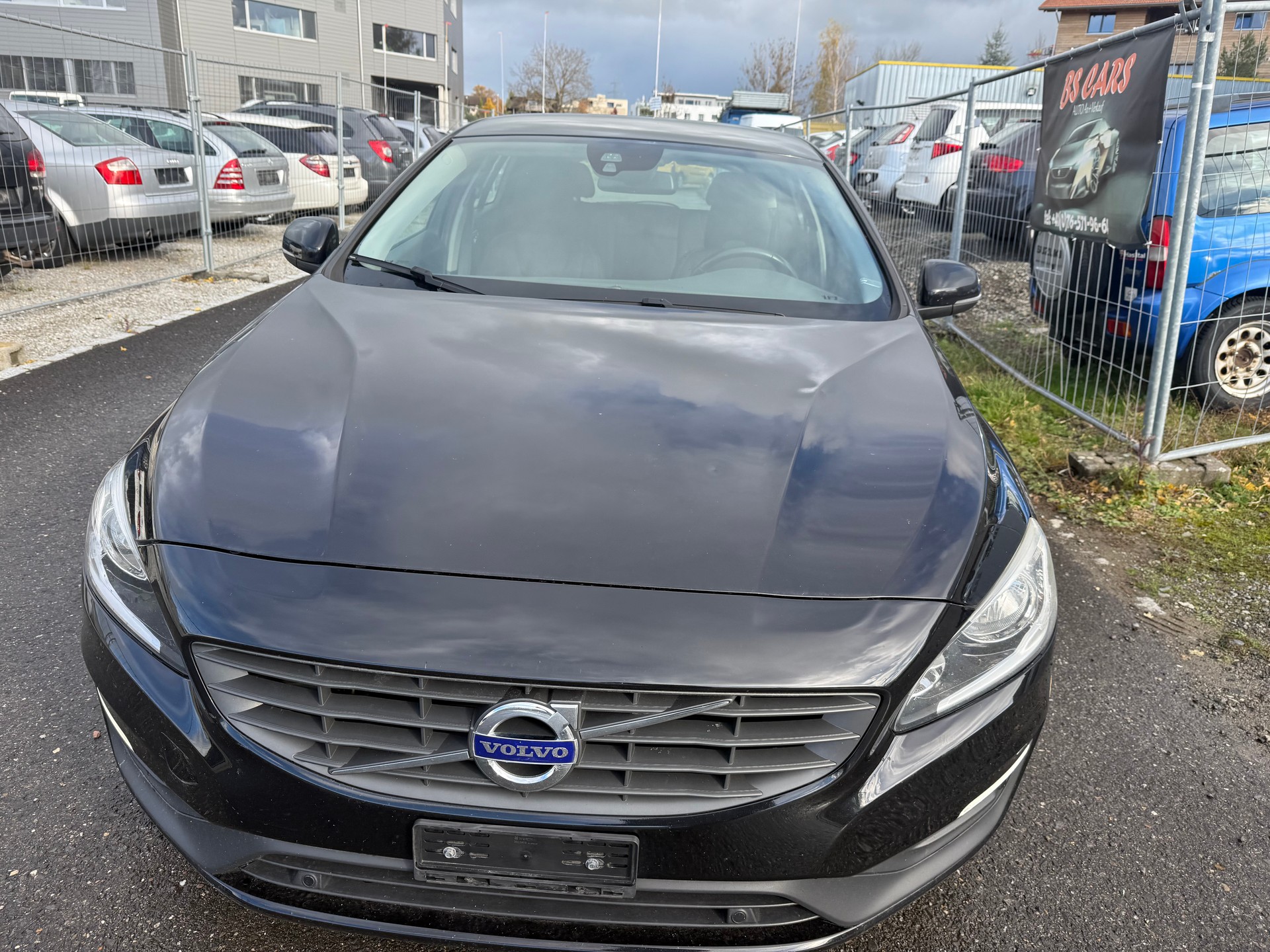 VOLVO V60 D4 Momentum Geartronic-image-4