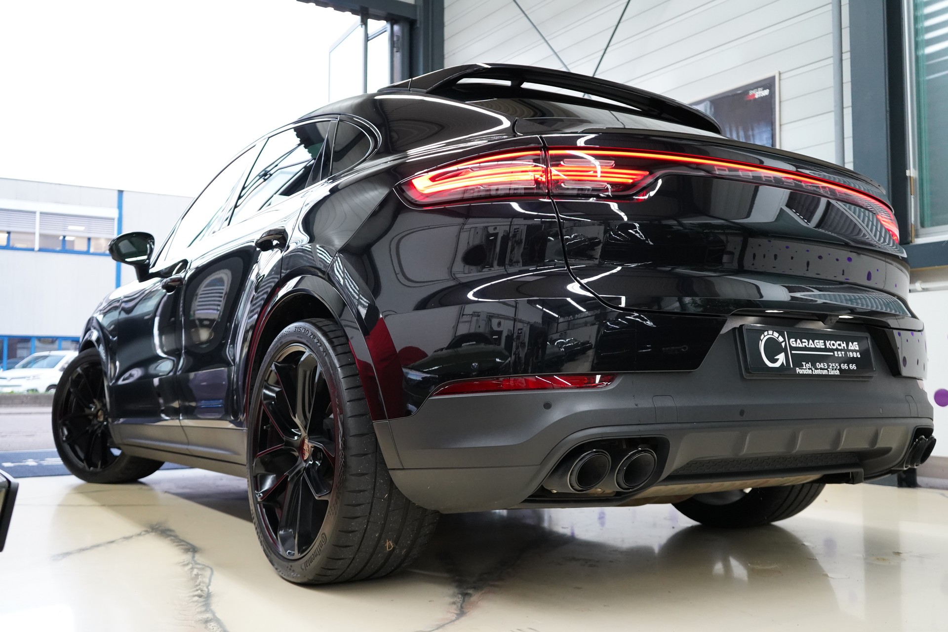 PORSCHE Cayenne Coupé Platinum Edition-image-8