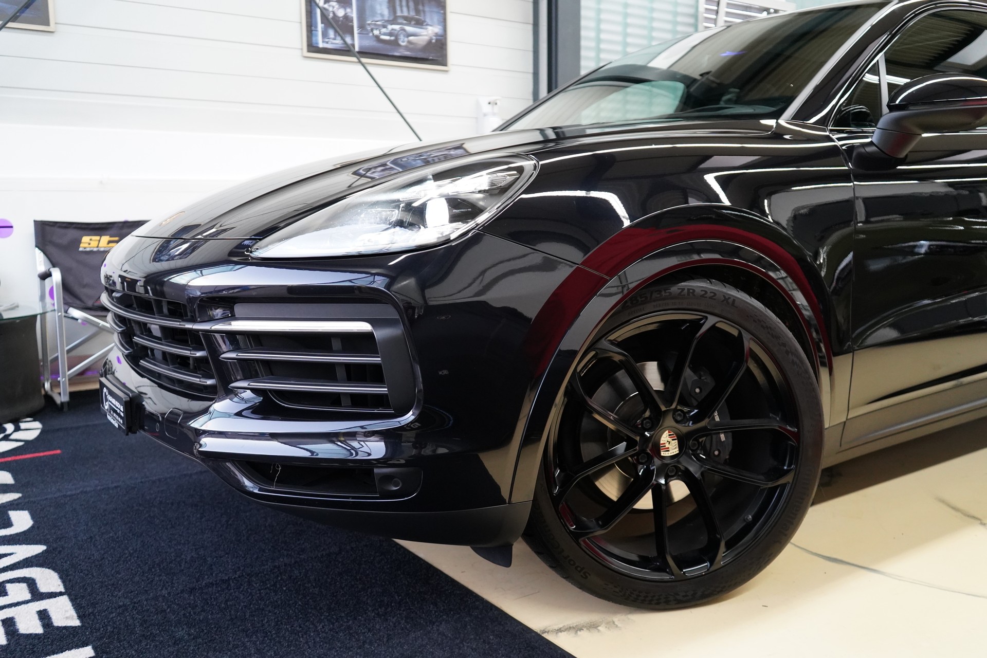 PORSCHE Cayenne Coupé Platinum Edition-image-3