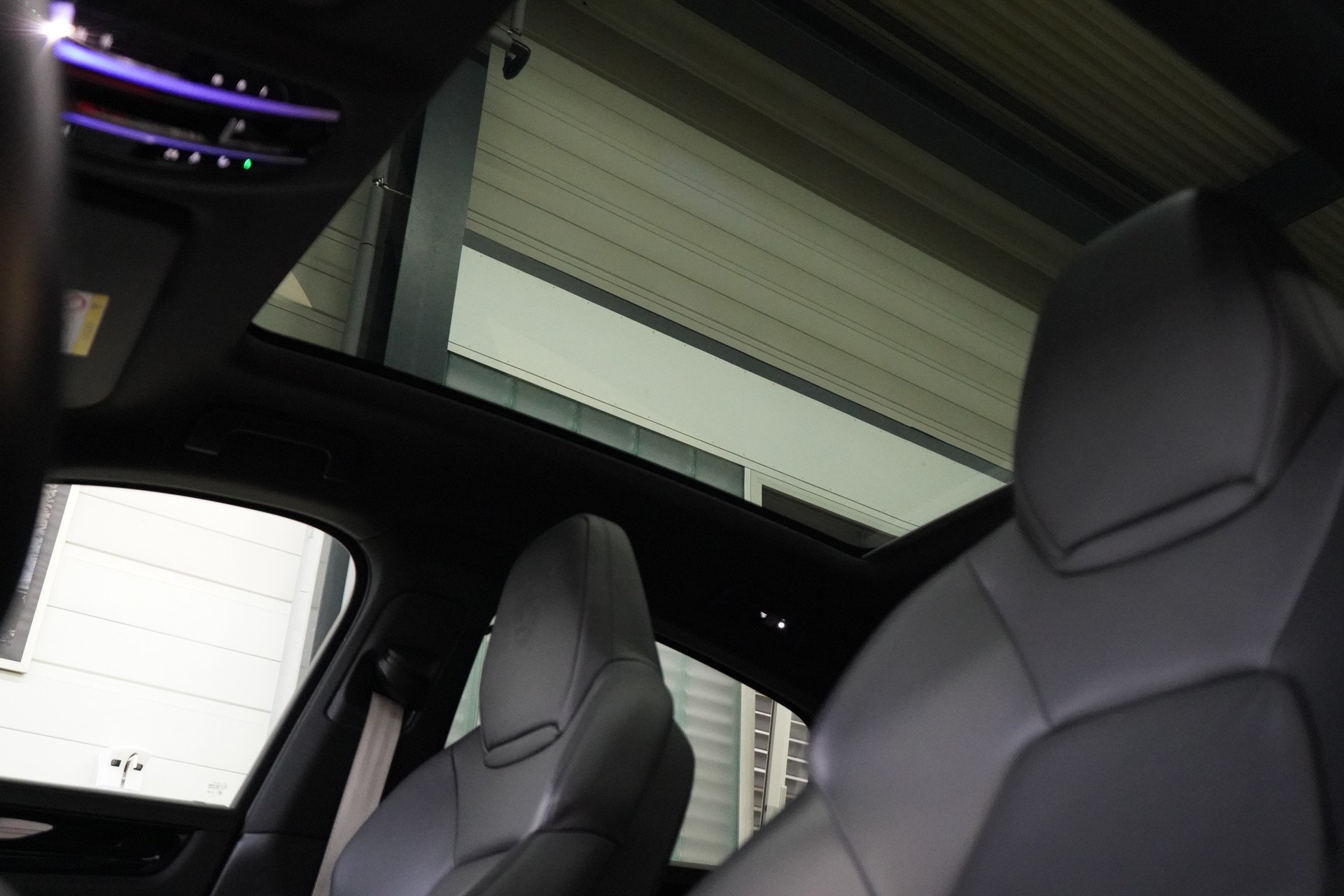 PORSCHE Cayenne Coupé Platinum Edition-image-24