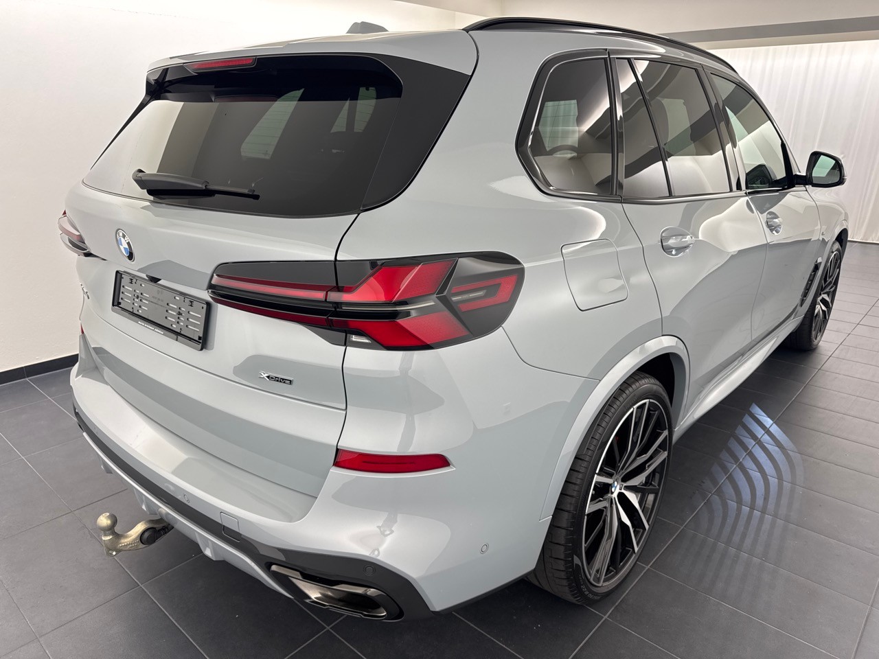 BMW X5 xD 48V 30d M Sport Pro-image-2