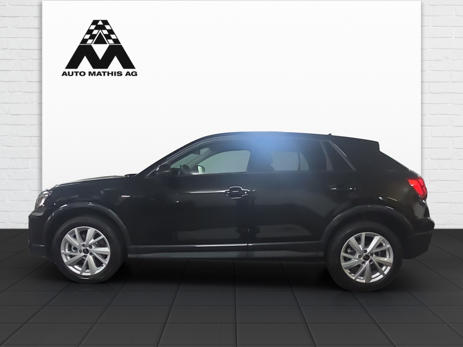 AUDI Q2 40 TFSI S line Attraction quattro S-tronic-image-2
