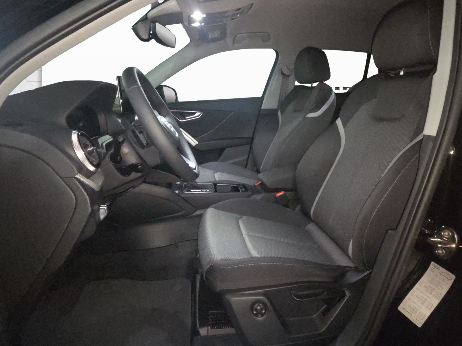 AUDI Q2 40 TFSI S line Attraction quattro S-tronic-image-4