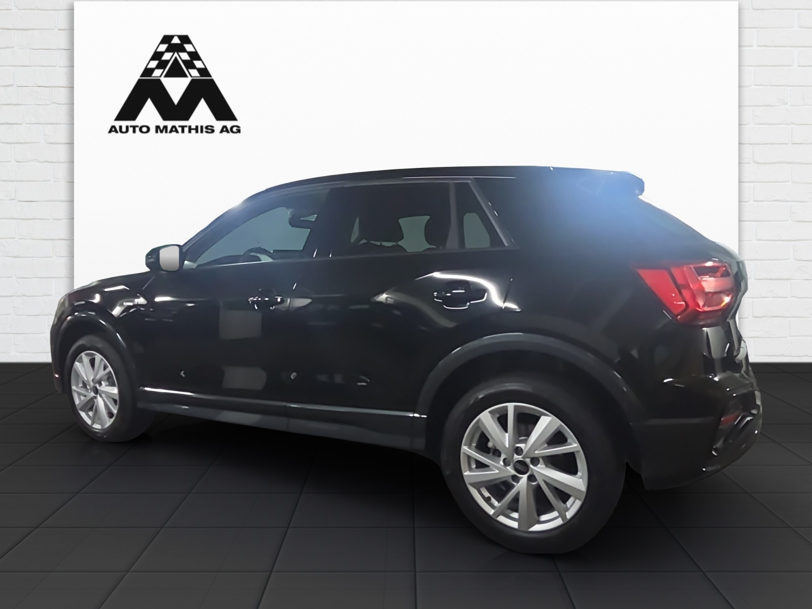 AUDI Q2 40 TFSI S line Attraction quattro S-tronic-image-3