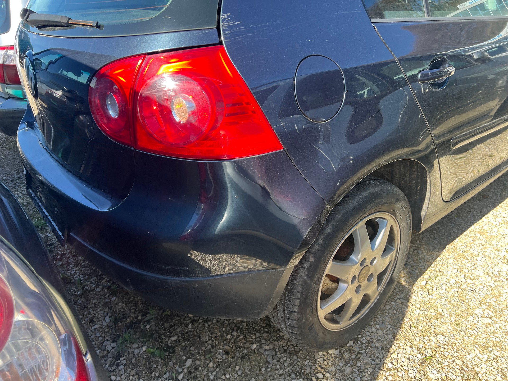 VW Golf 2.0 FSI Comfortline 4Motion-image-8