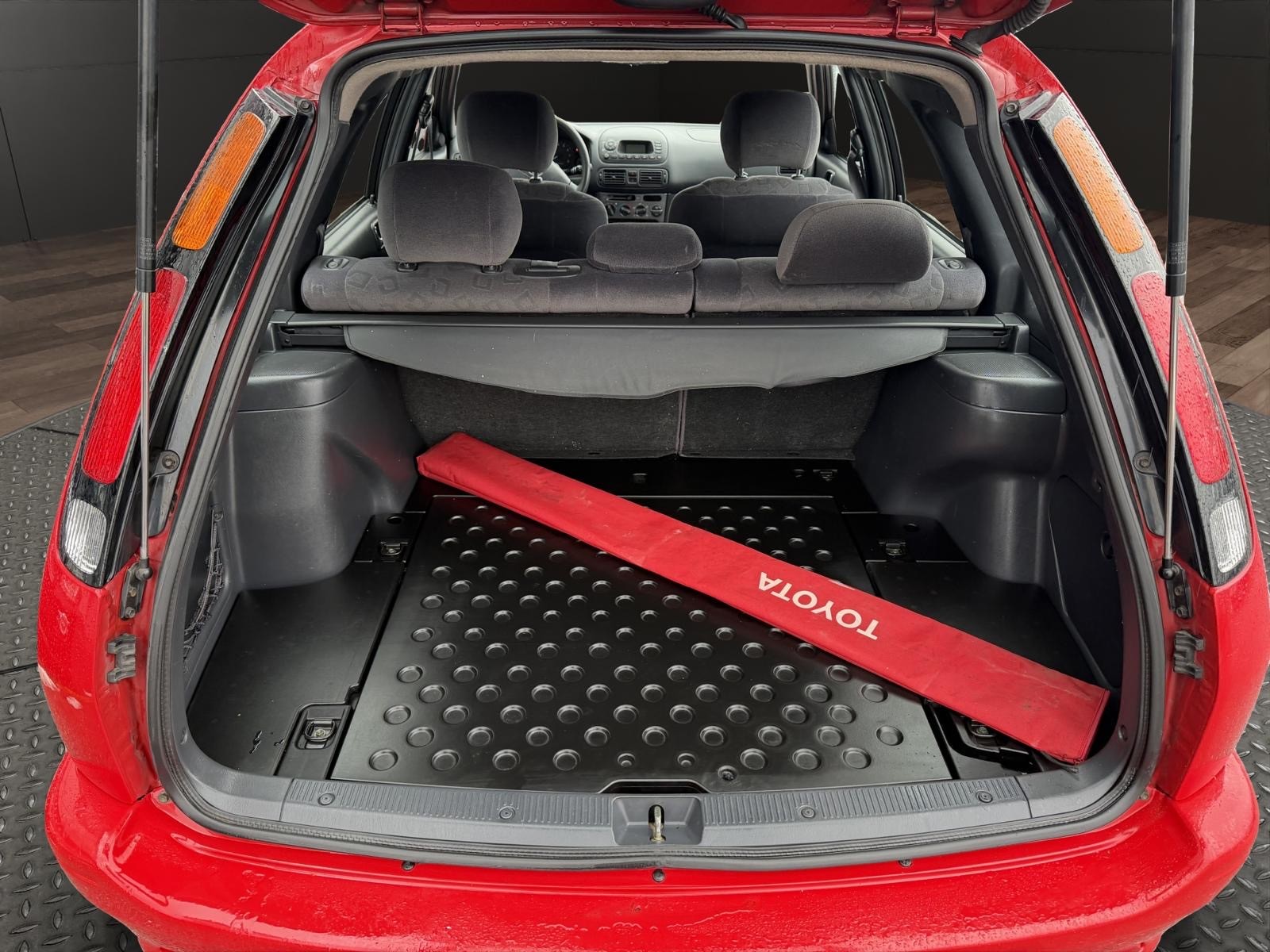 TOYOTA Corolla Sportswagon 1.8 Linea Sol plus 4WD-image-3