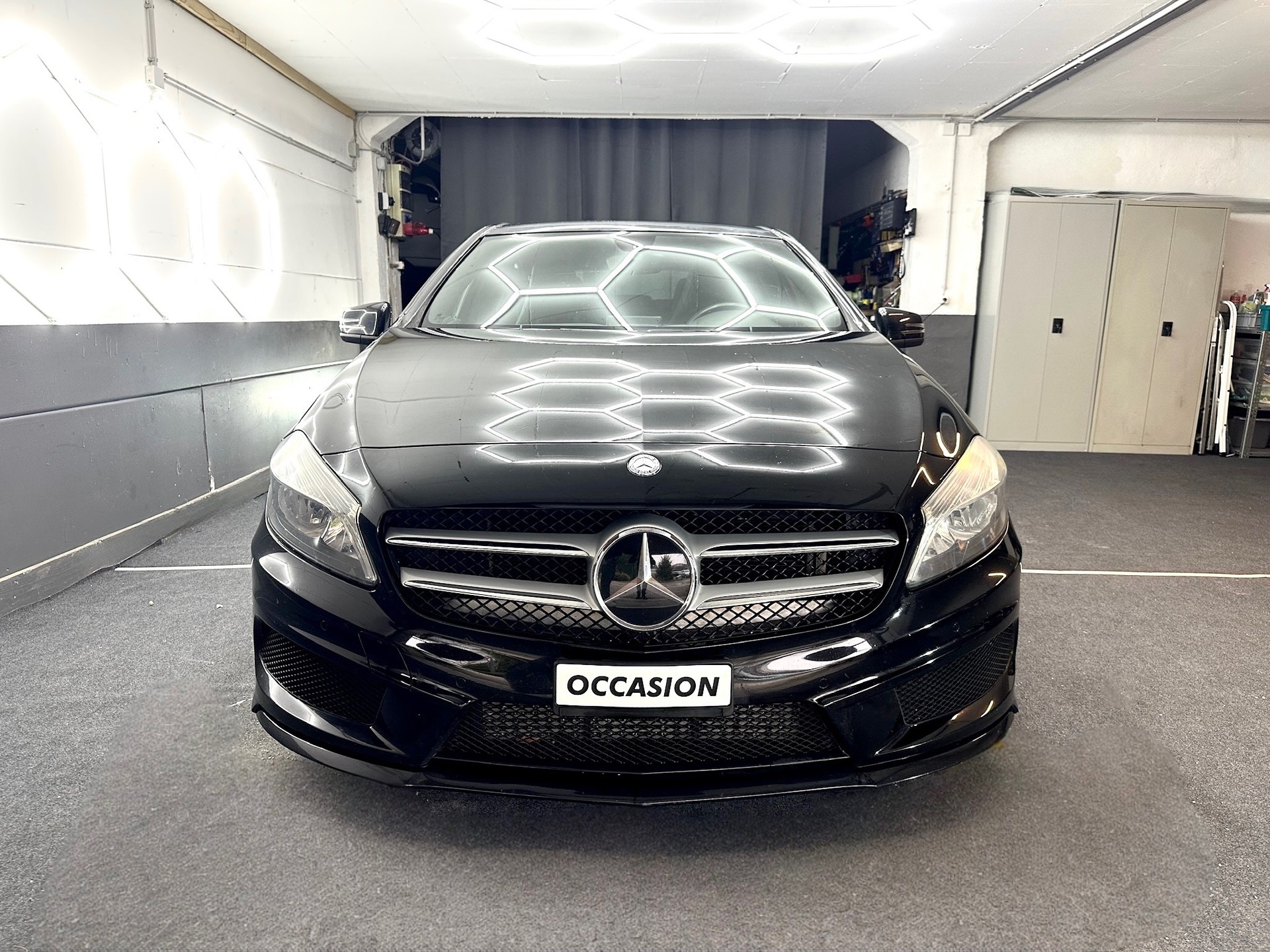 MERCEDES-BENZ A 200 CDI AMG Line-image-4