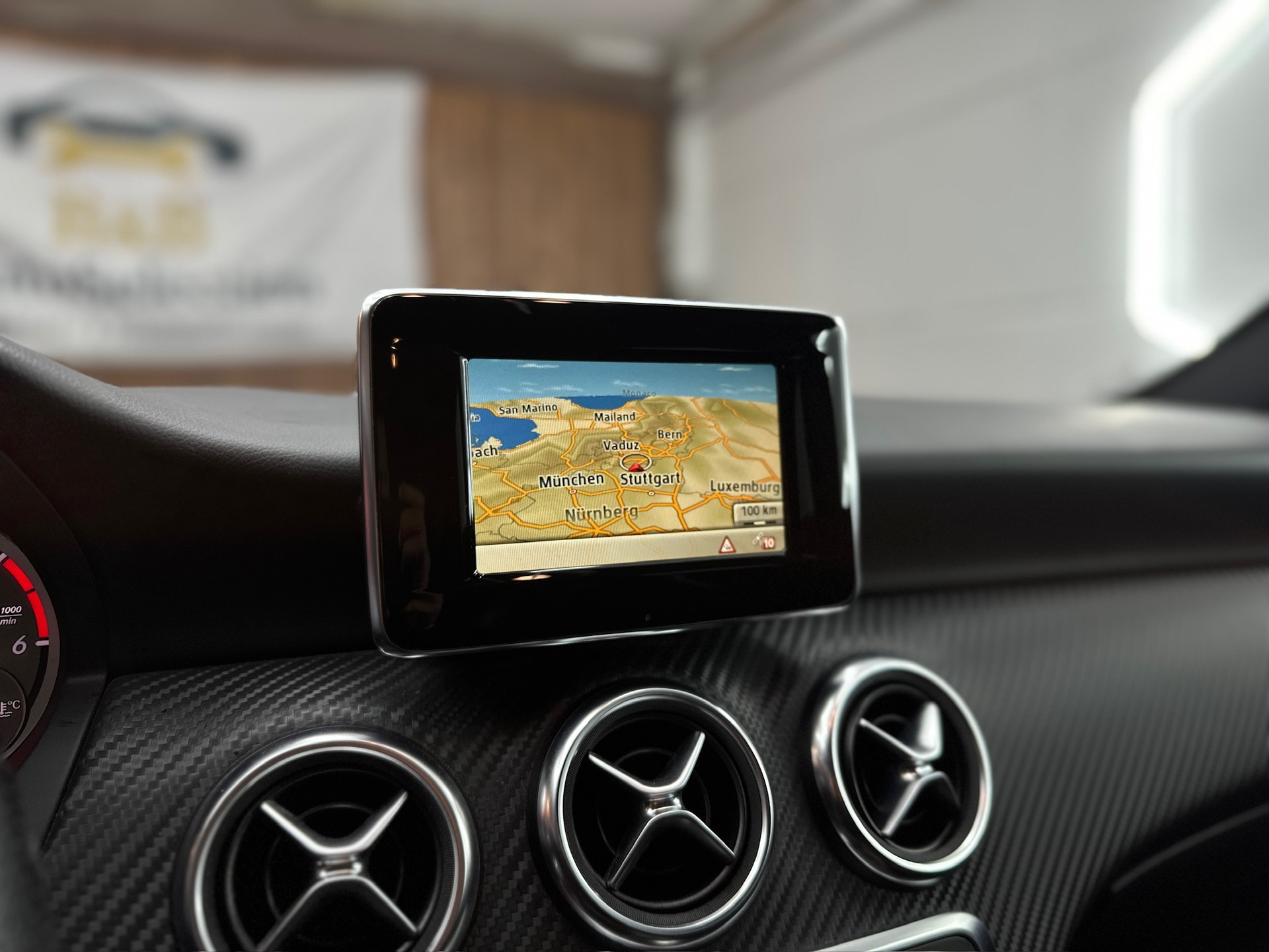 MERCEDES-BENZ A 200 CDI AMG Line-image-10