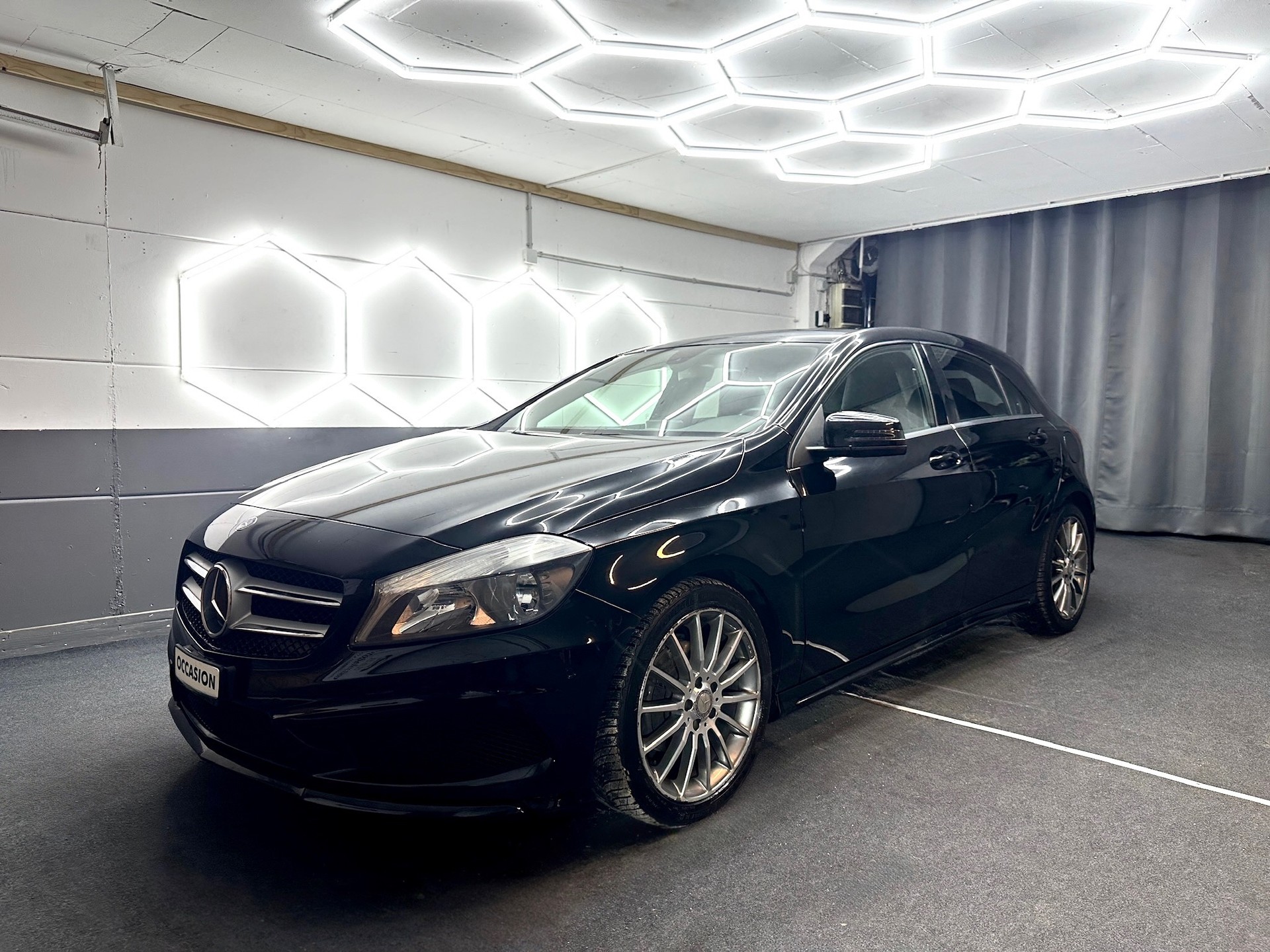MERCEDES-BENZ A 200 CDI AMG Line-image-0