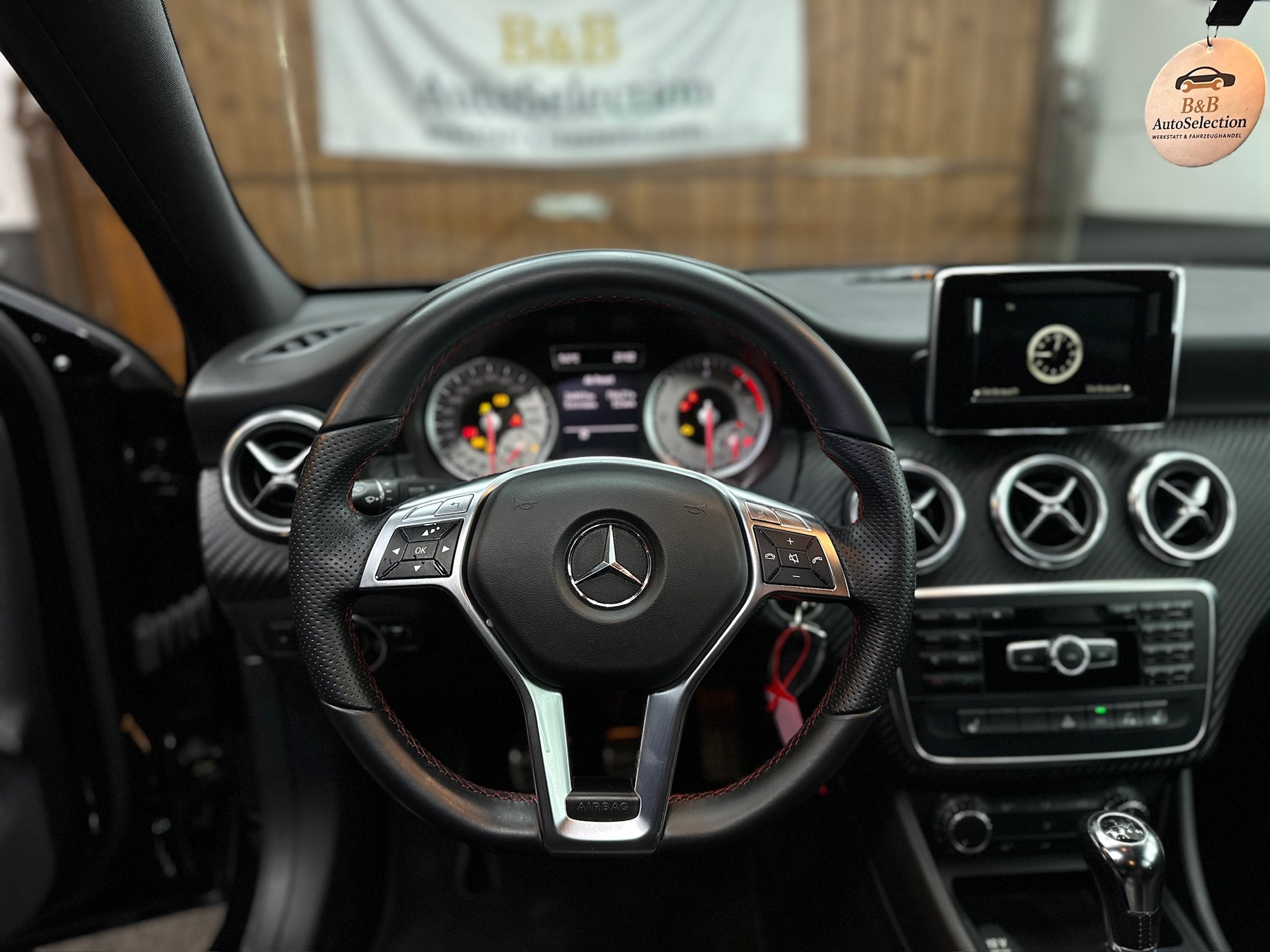 MERCEDES-BENZ A 200 CDI AMG Line-image-7