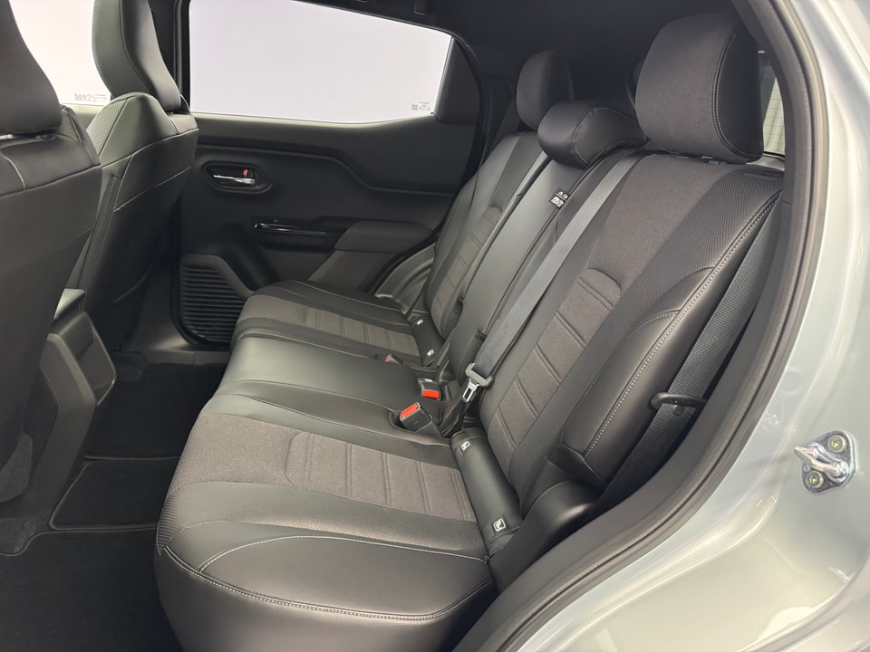 Urban Cruiser Electric 61 kWh Premium AWD