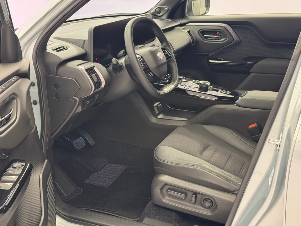 Urban Cruiser Electric 61 kWh Premium AWD