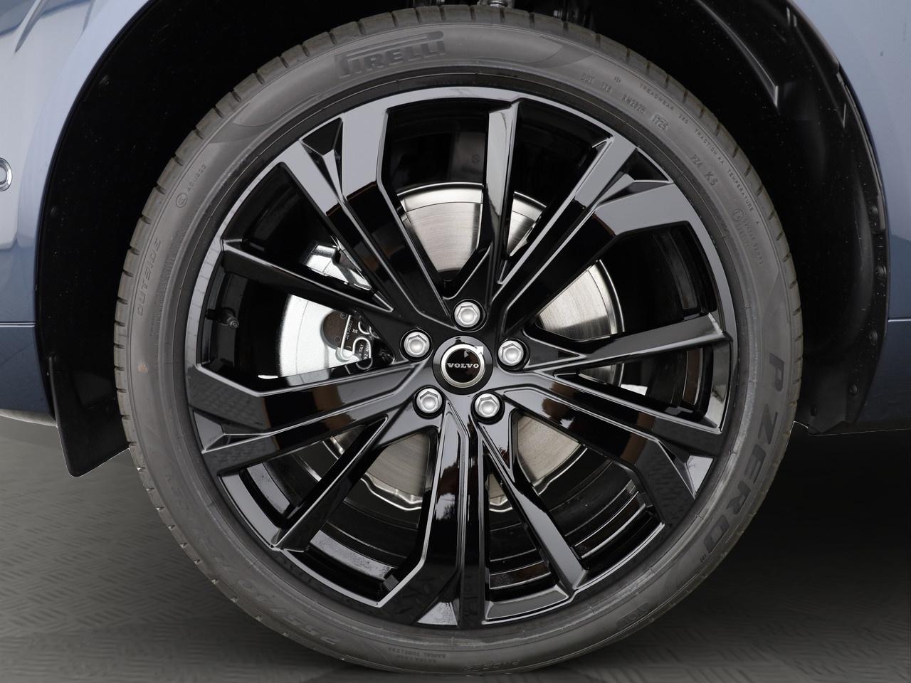 VOLVO XC60 2.0 T8 TE Black Edition eAWD-image-14
