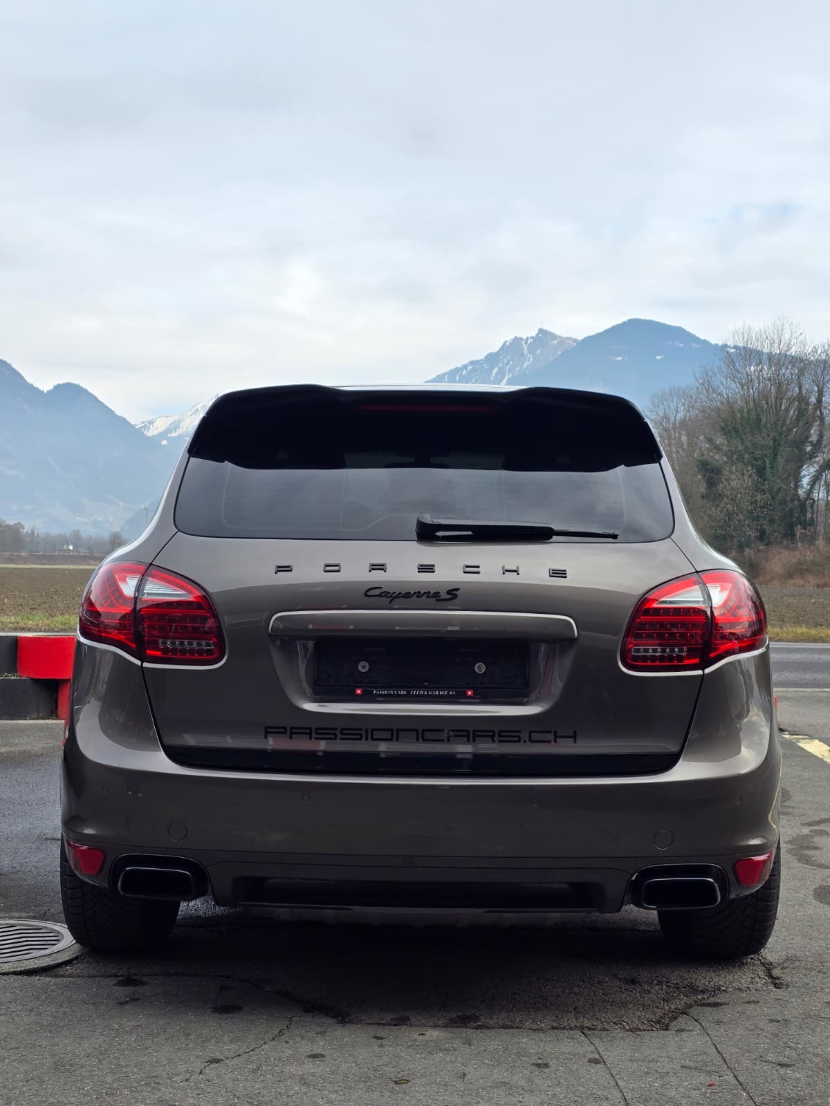 PORSCHE Cayenne S-image-4