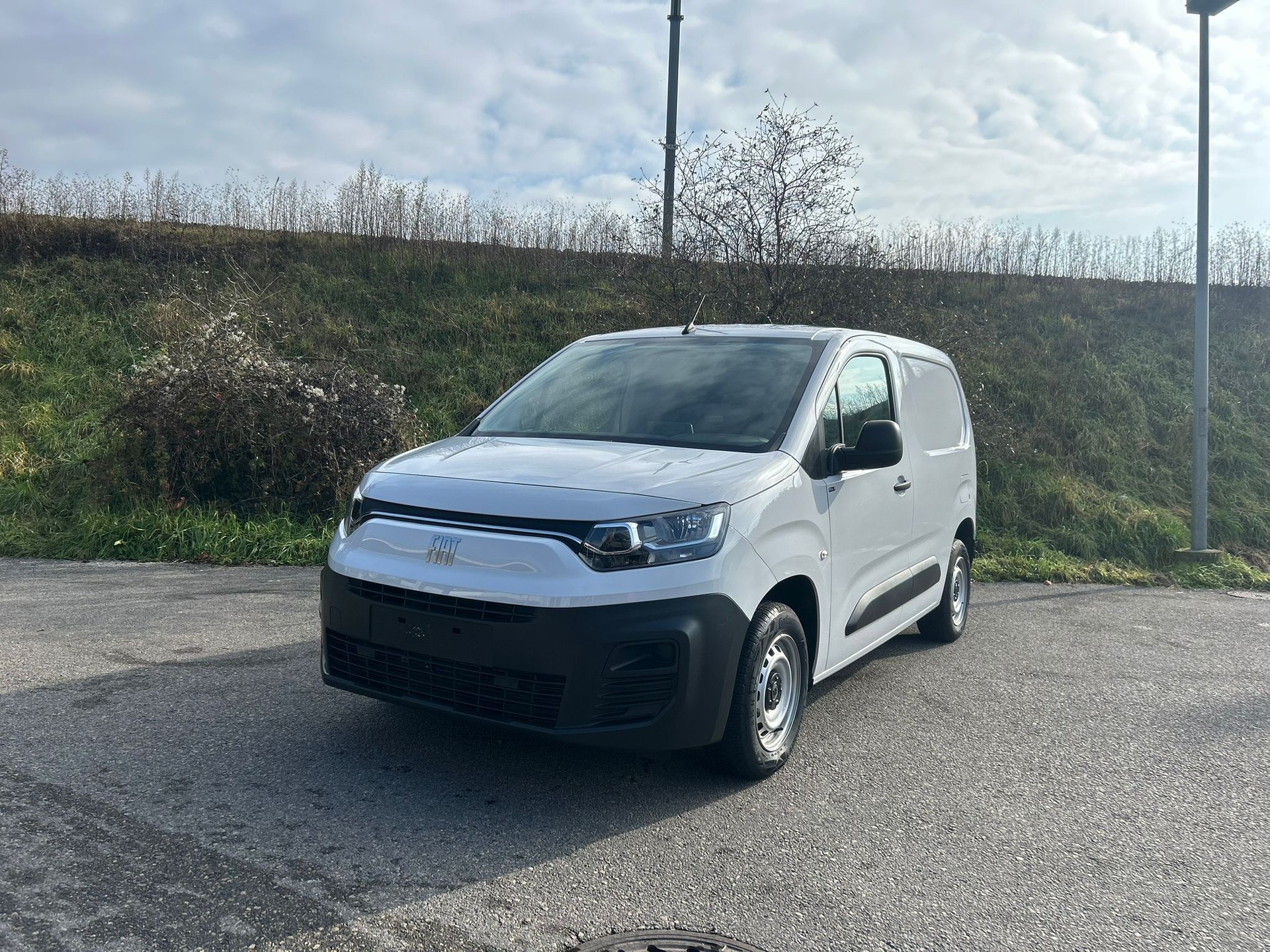 FIAT Doblo 1.5 BlueHDi L1-image-1
