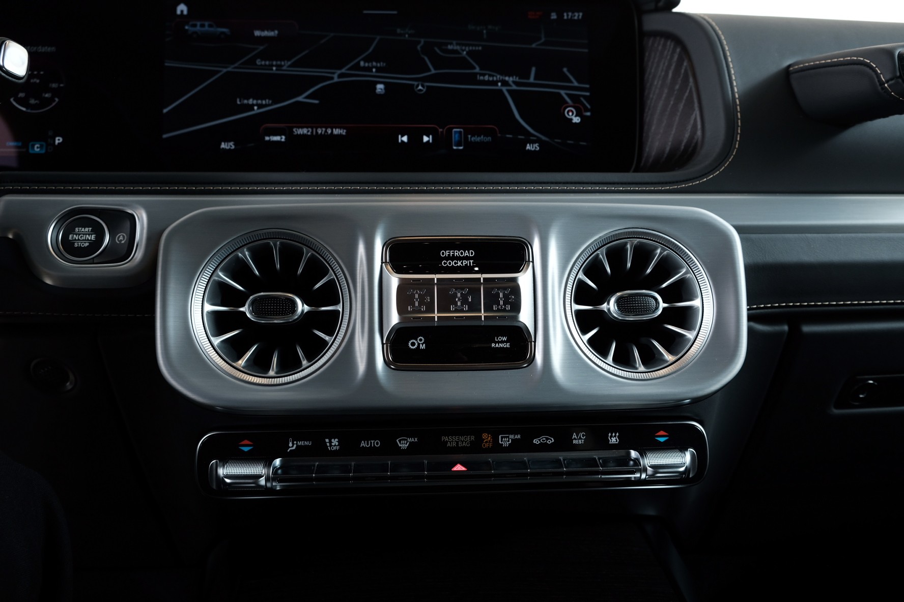 MERCEDES-BENZ G 500 9G-Tronic-image-17