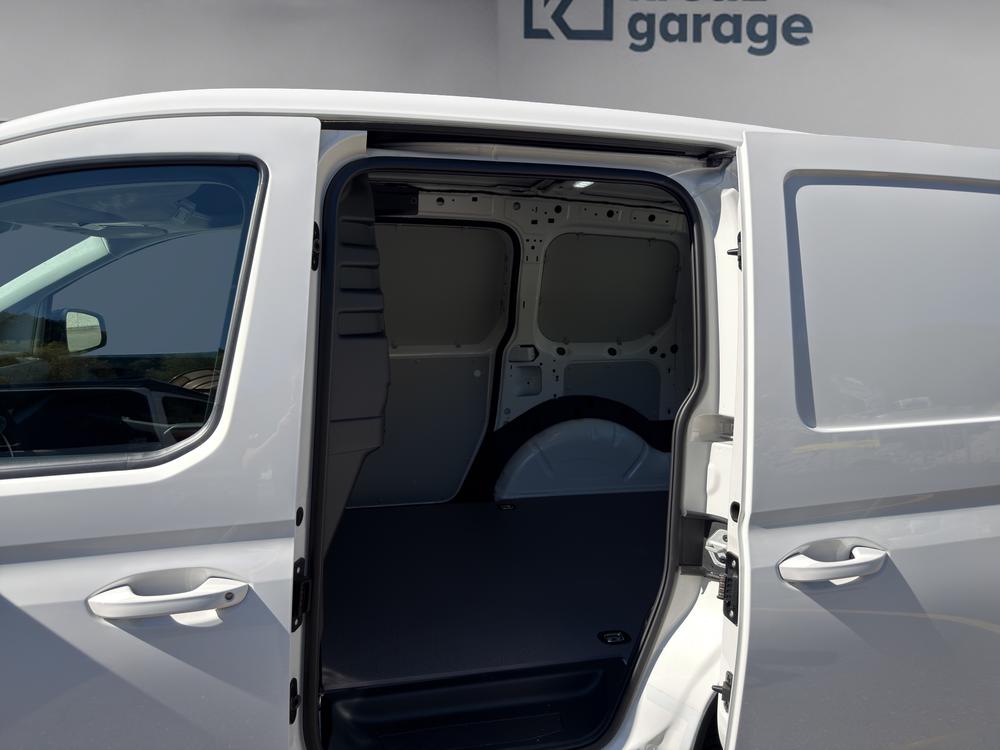 VW Caddy Cargo 2.0TDI 4Motion-image-6