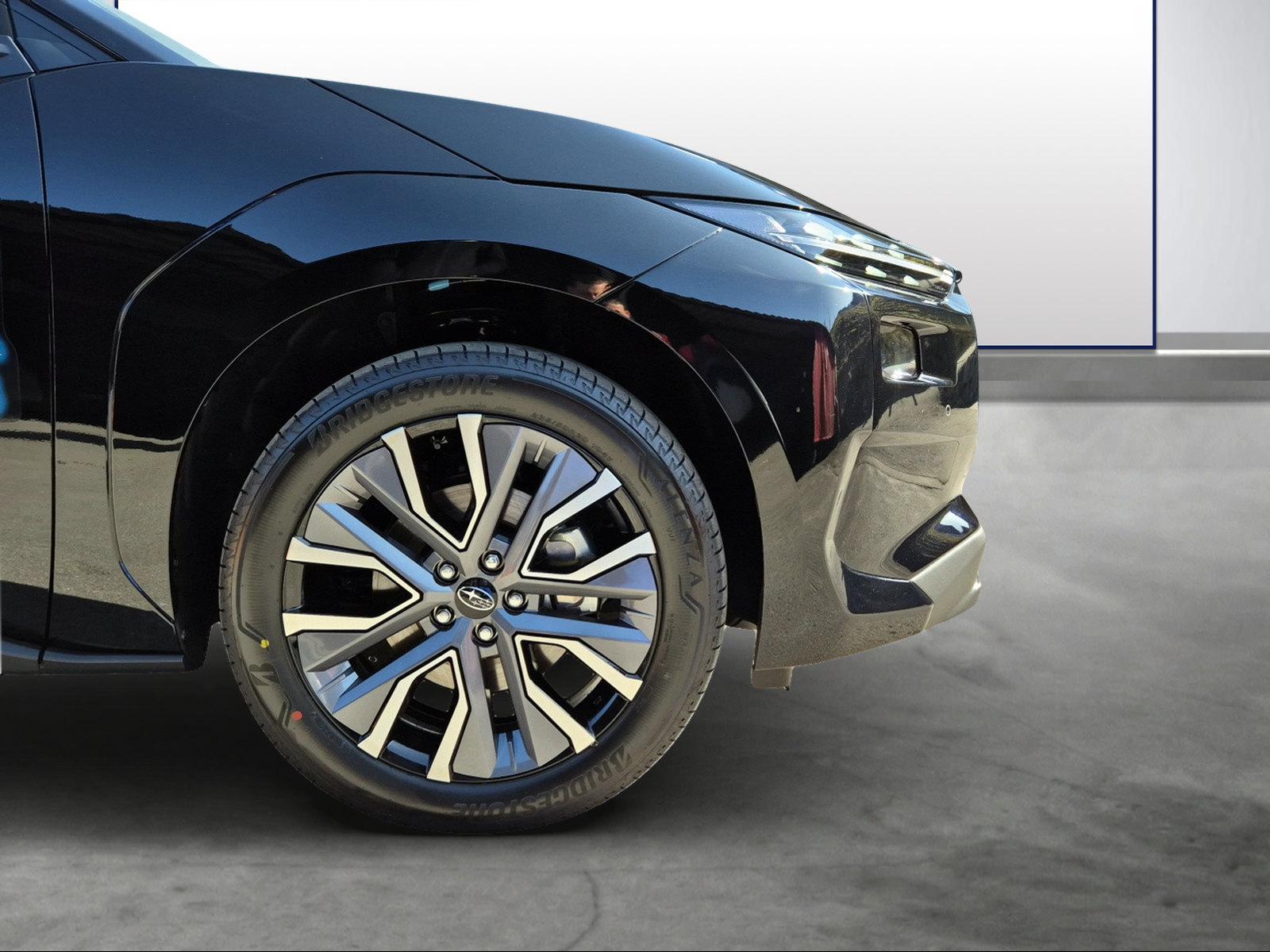 SUBARU Solterra eV Luxury AWD-image-14