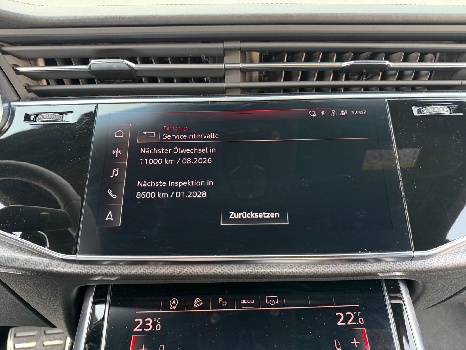 AUDI RSQ8 quattro tiptronic-image-21