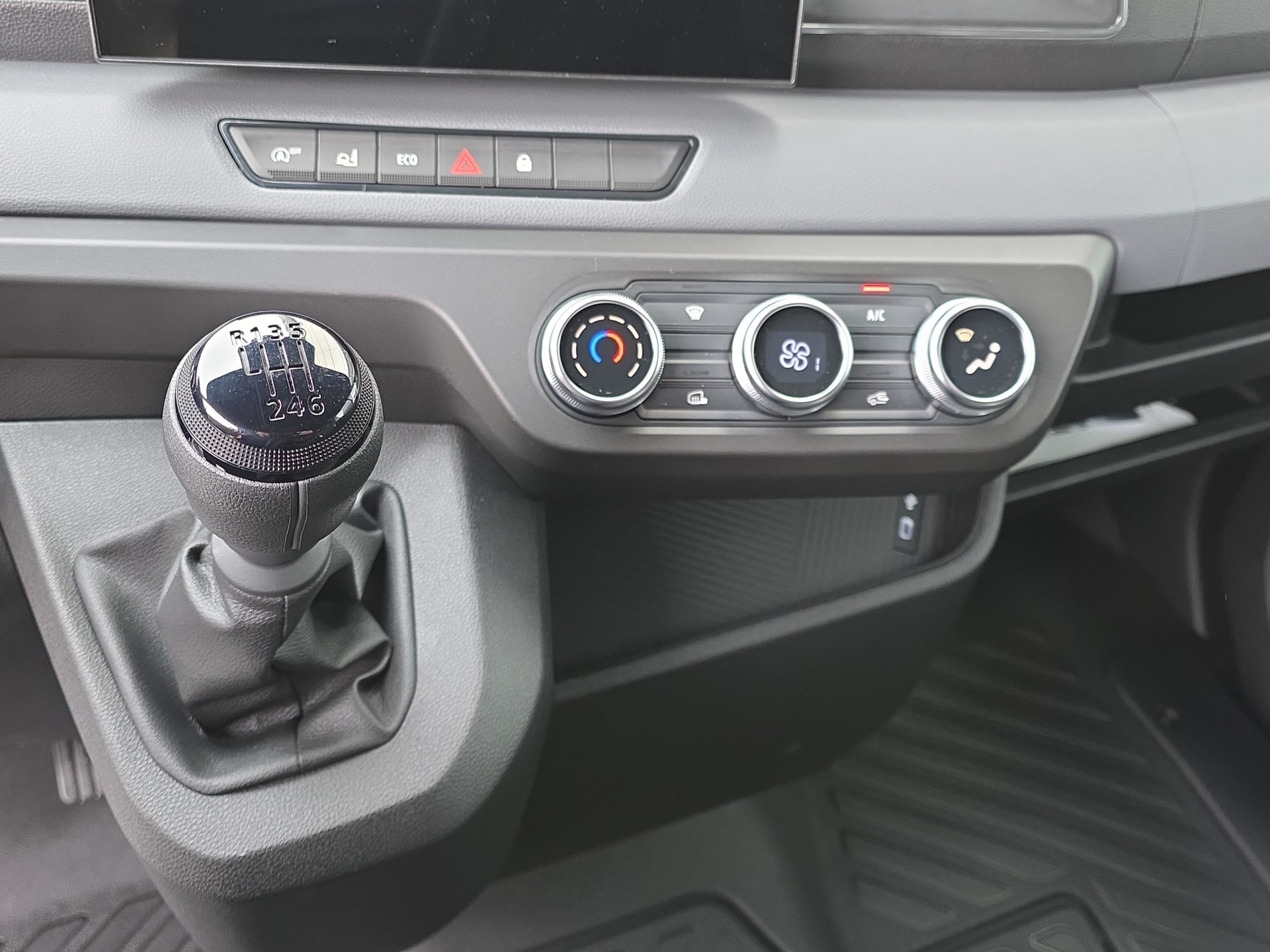 RENAULT Master T35 Blue dCi 150 L3H1-image-13