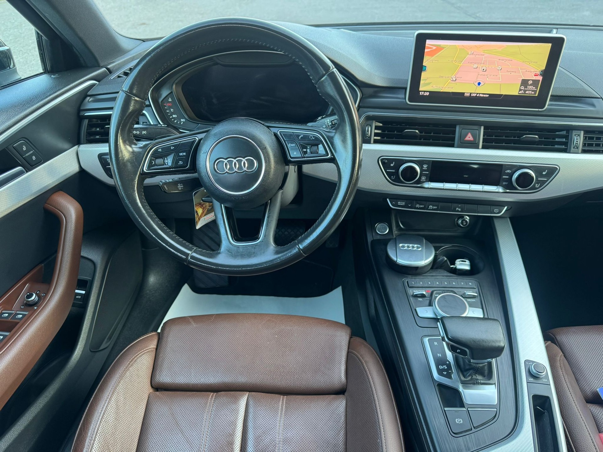 AUDI A4 Avant 2.0 TDI Design quattro S-tronic-image-18