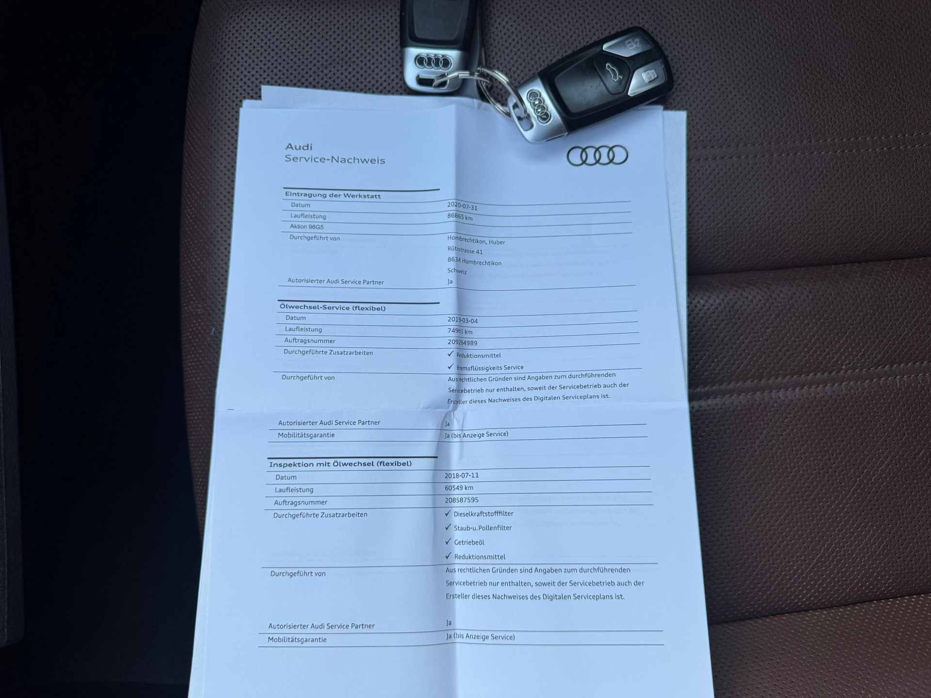 AUDI A4 Avant 2.0 TDI Design quattro S-tronic-image-27