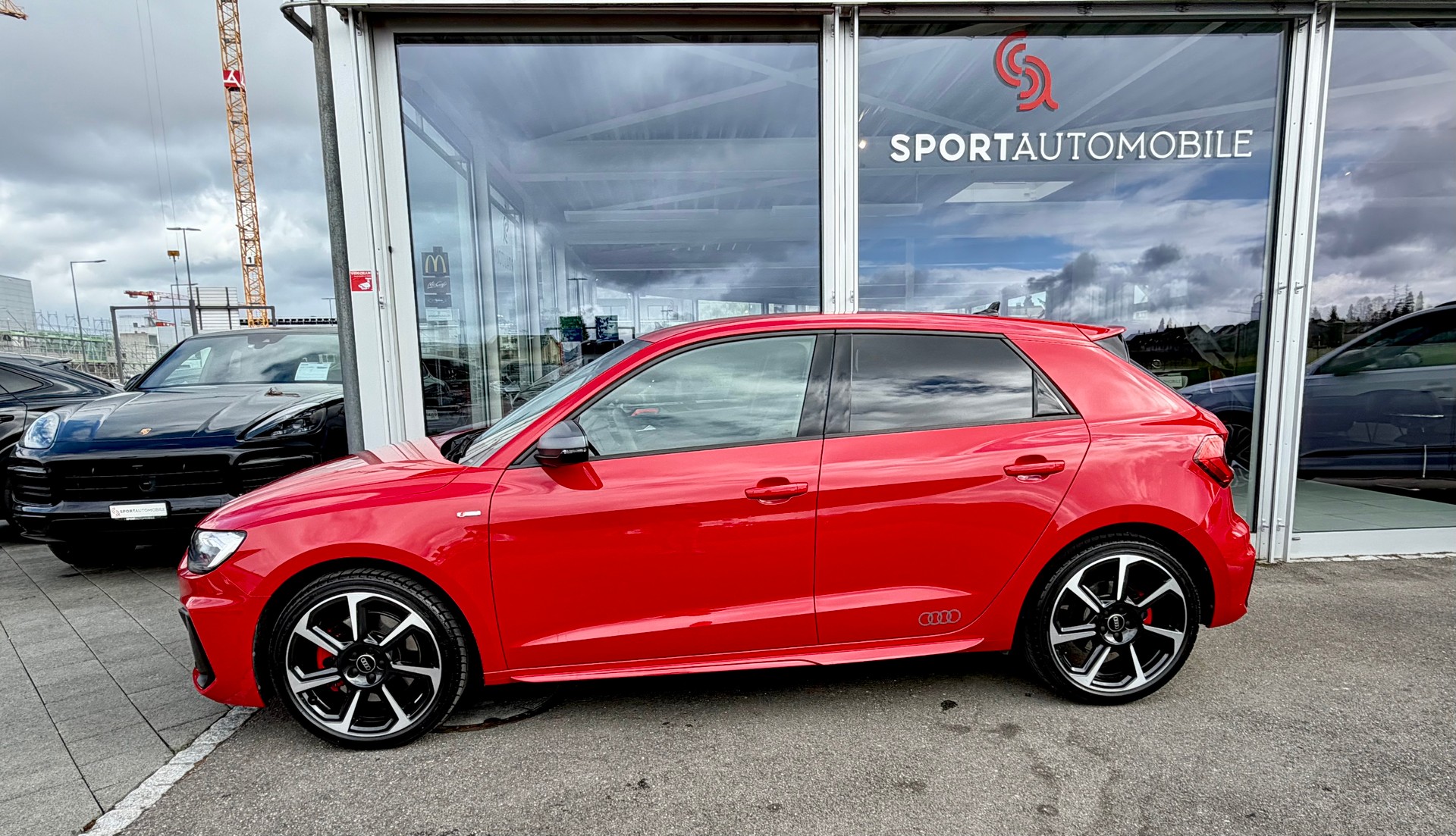 AUDI A1 Sportback 40 TFSI S Line S-tronic-image-4